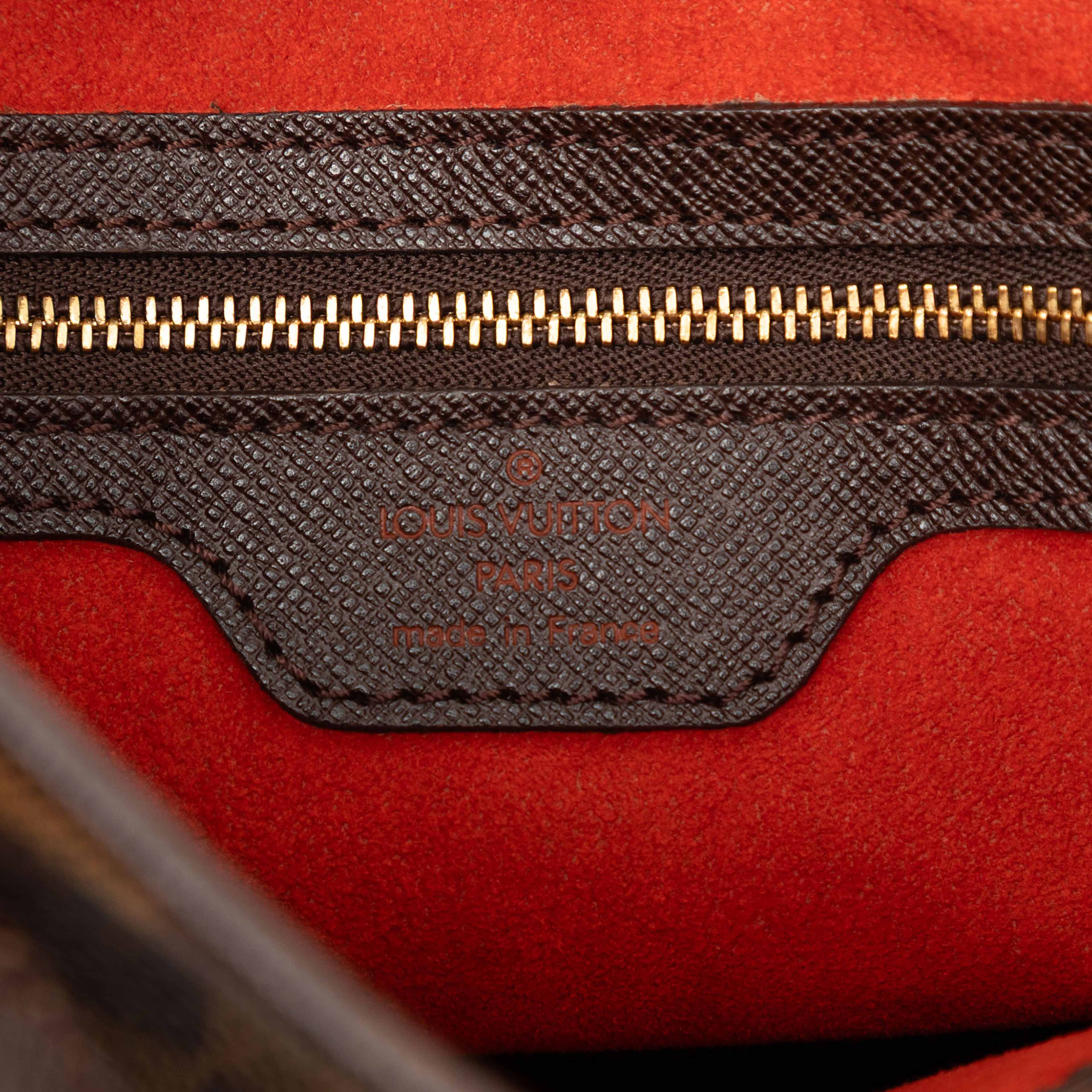 Louis Vuitton Damier Ebene Marais, från Luxclusif, i färgen brown. Klicka för att öppna bilden i stort format