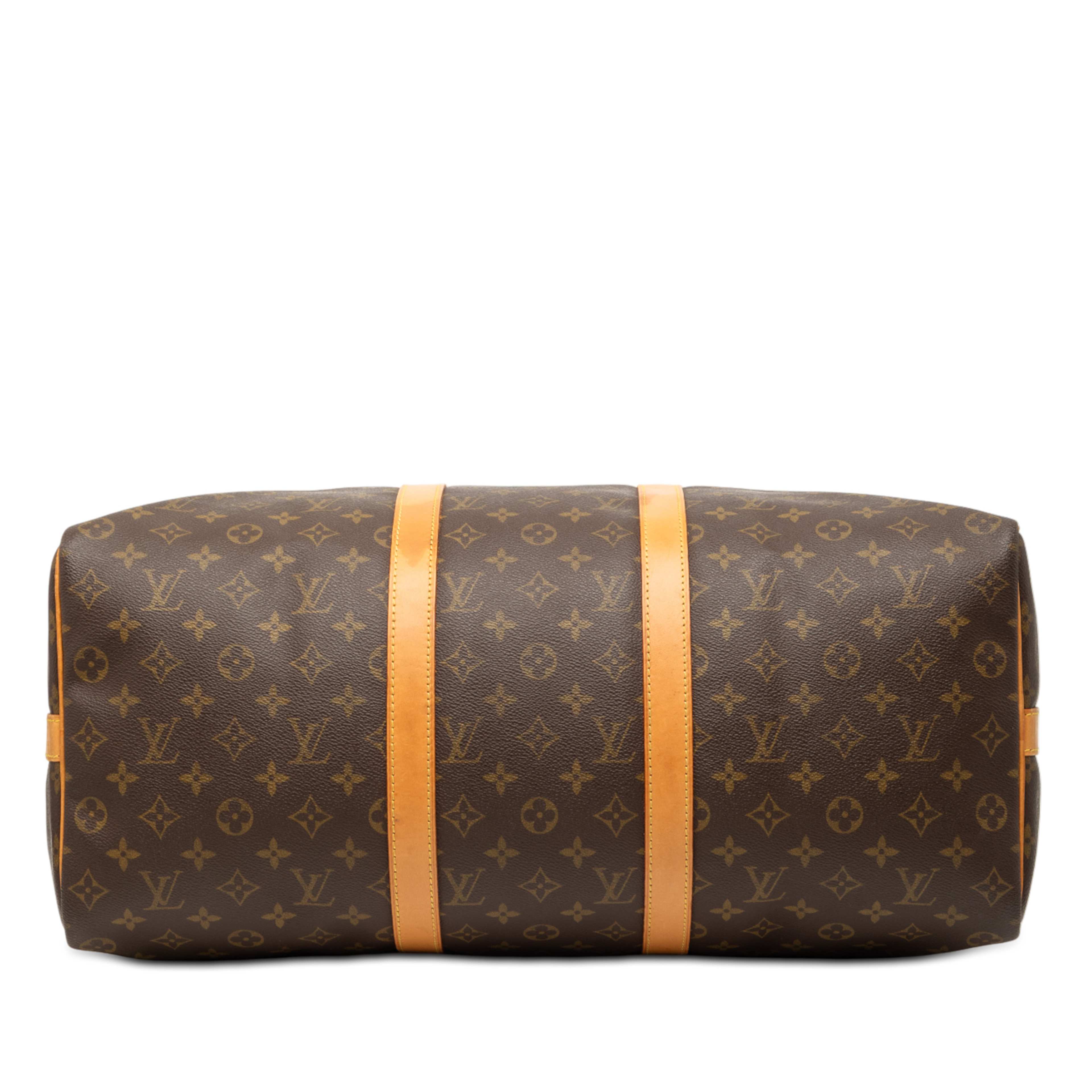 Louis Vuitton Monogram Keepall Bandouliere 50, från Luxclusif, i färgen brown. Klicka för att öppna bilden i stort format