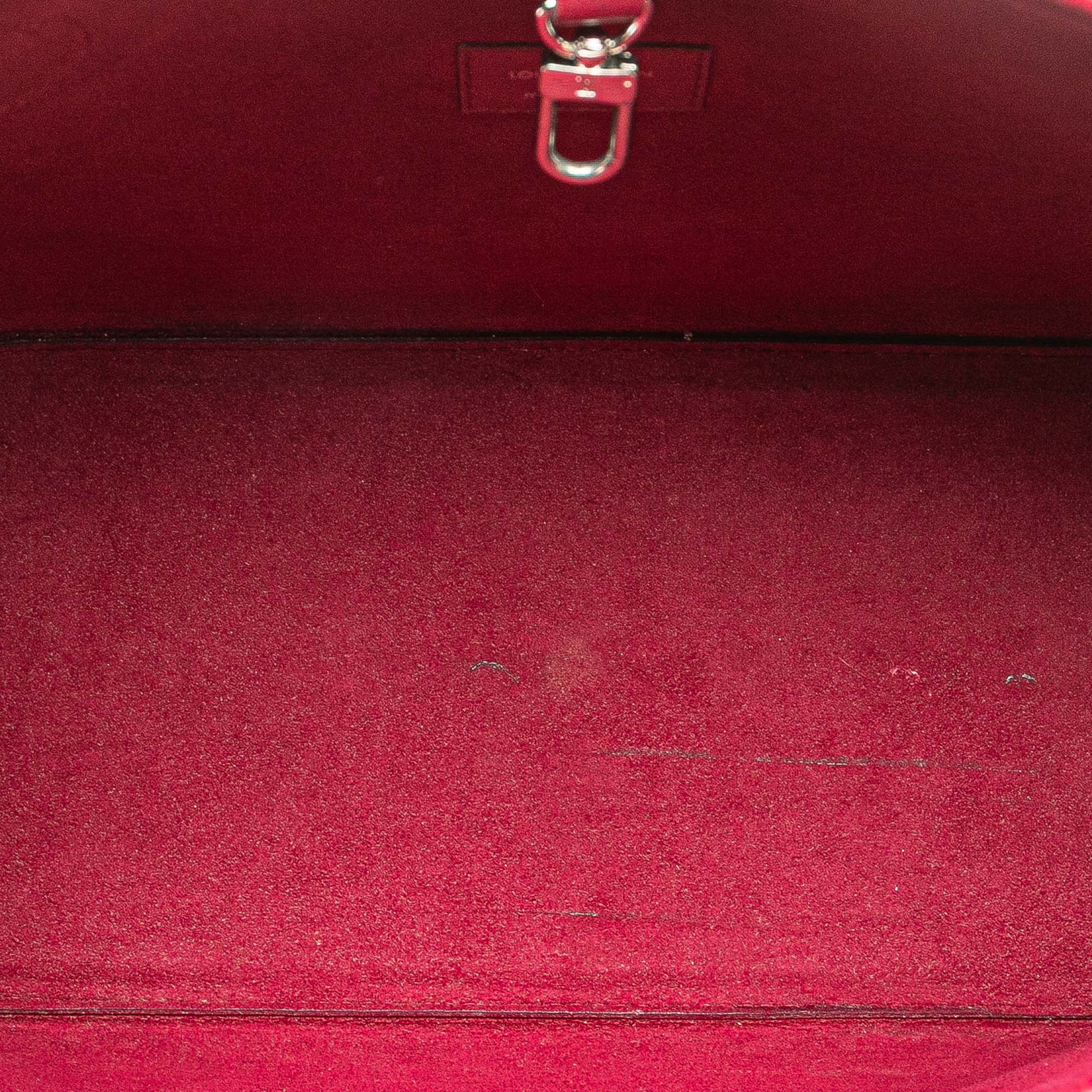 Louis Vuitton Epi Neverfull Pm, från Luxclusif, i färgen dark pink. Klicka för att öppna bilden i stort format