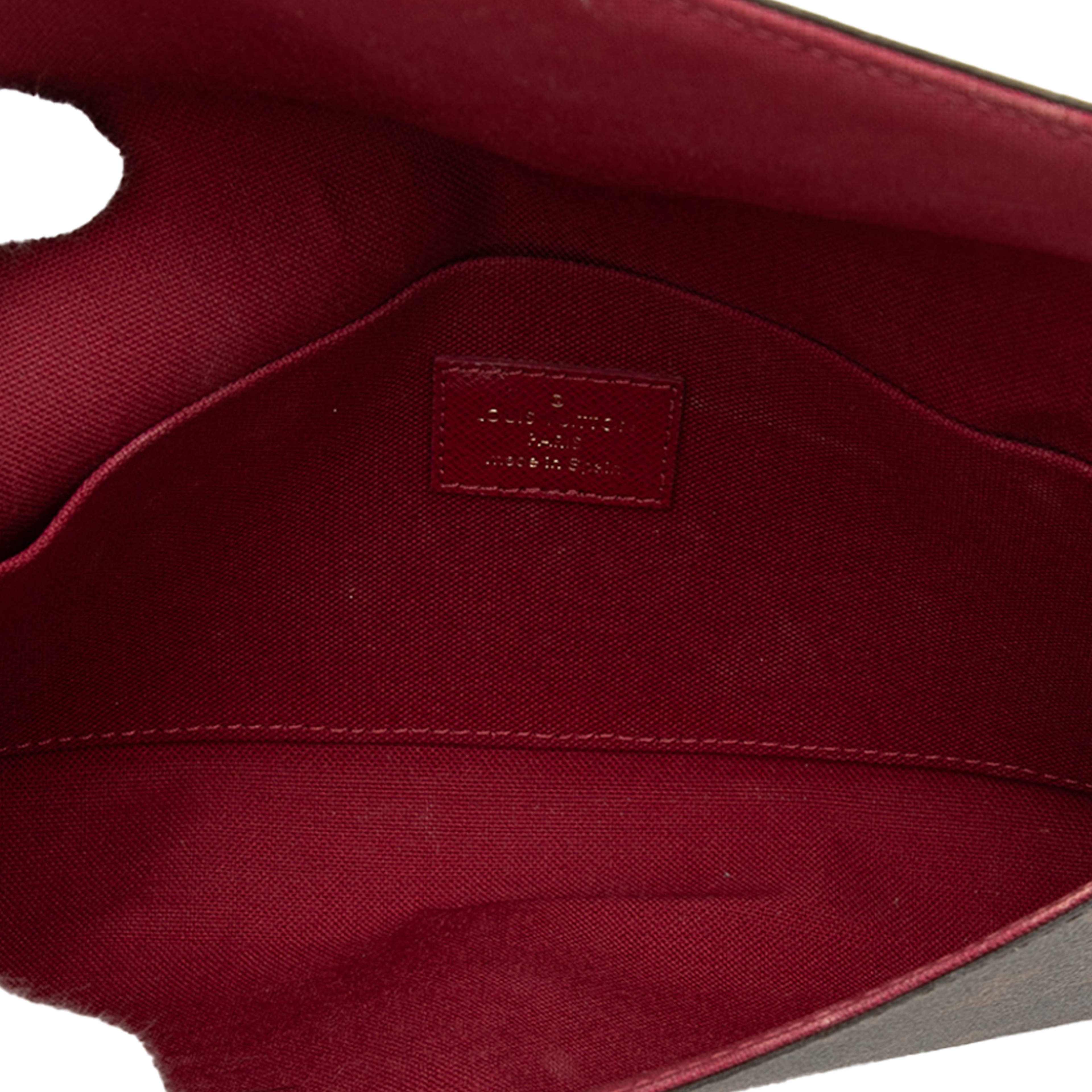 Louis Vuitton Monogram Pochette Felicie, från Luxclusif, i färgen brown. Klicka för att öppna bilden i stort format