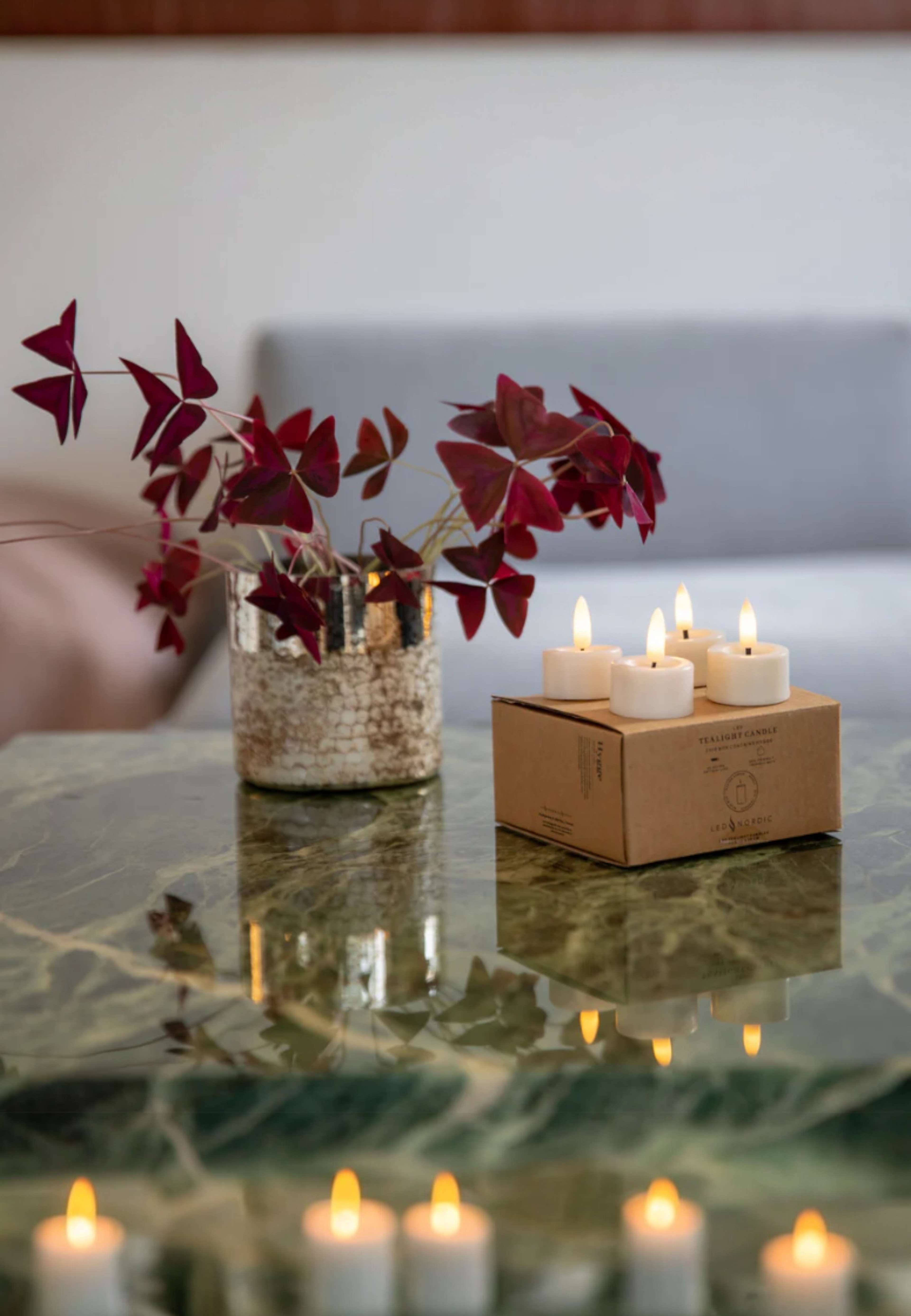 Luca Led-värmeljus Ny Yta 4 St, från Led Nordic, i färgen vit. Klicka för att öppna bilden i stort format