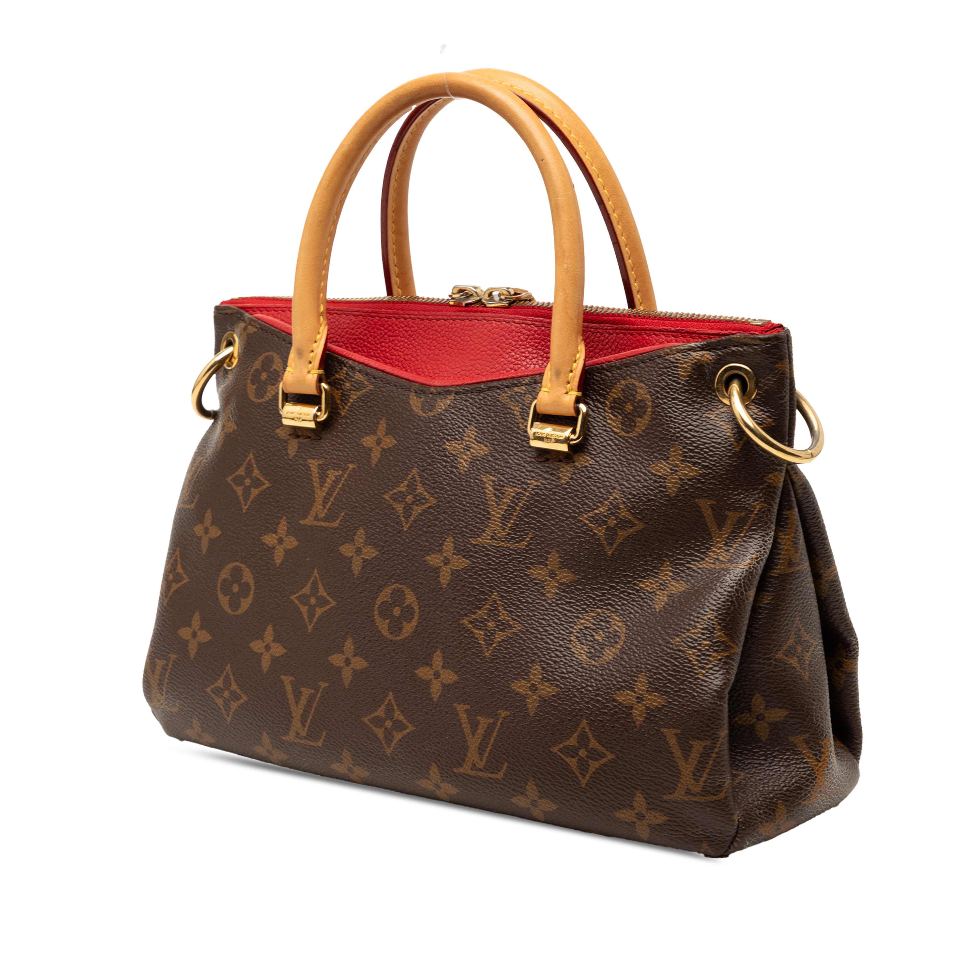 Louis Vuitton Monogram Pallas Bb, från Luxclusif, i färgen brun. Klicka för att öppna bilden i stort format