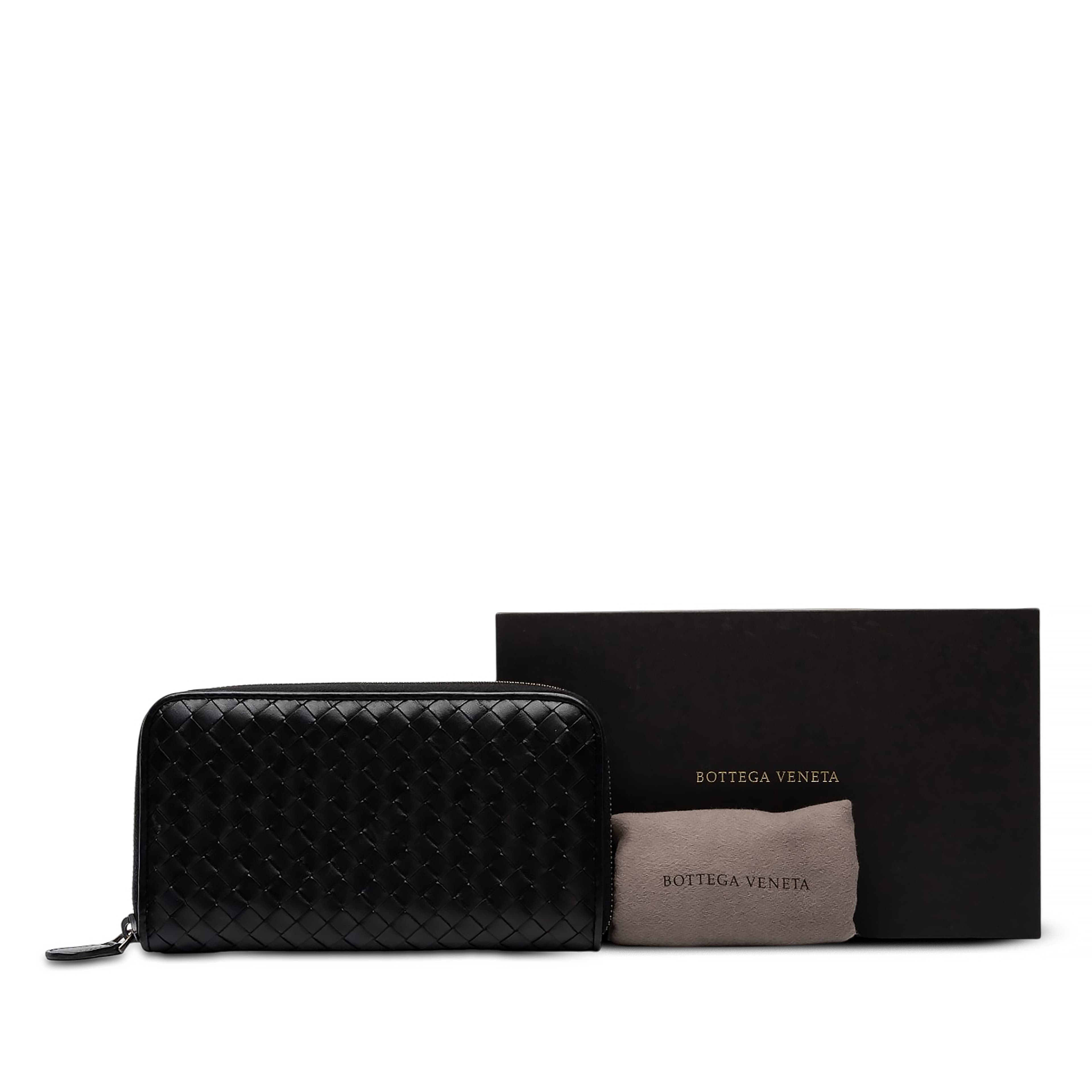 Bottega Veneta Nappa Intrecciato Zip Around Long Wallet, från Luxclusif, i färgen svart. Klicka för att öppna bilden i stort format
