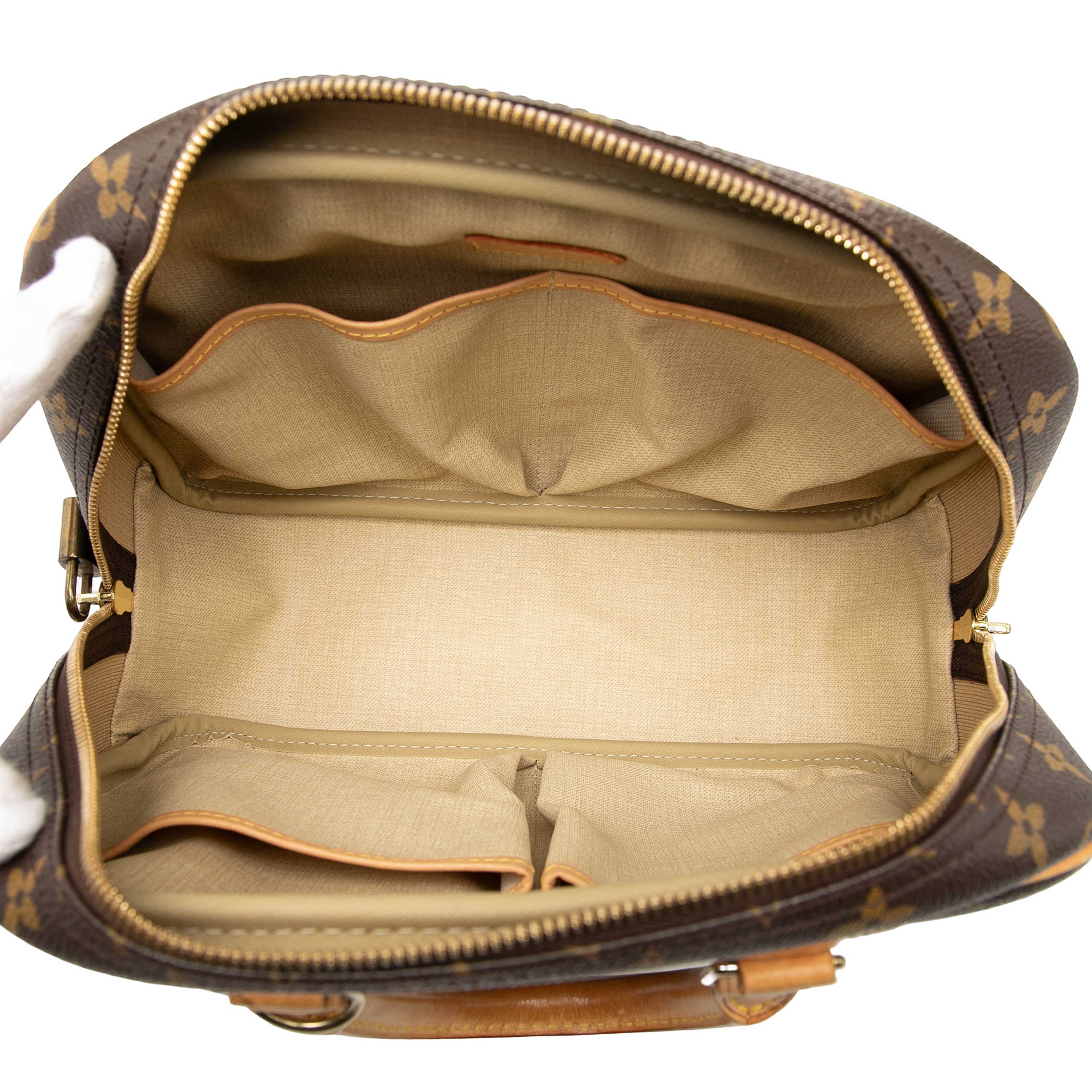 Louis Vuitton Monogram Trouville, från Luxclusif, i färgen brown. Klicka för att öppna bilden i stort format