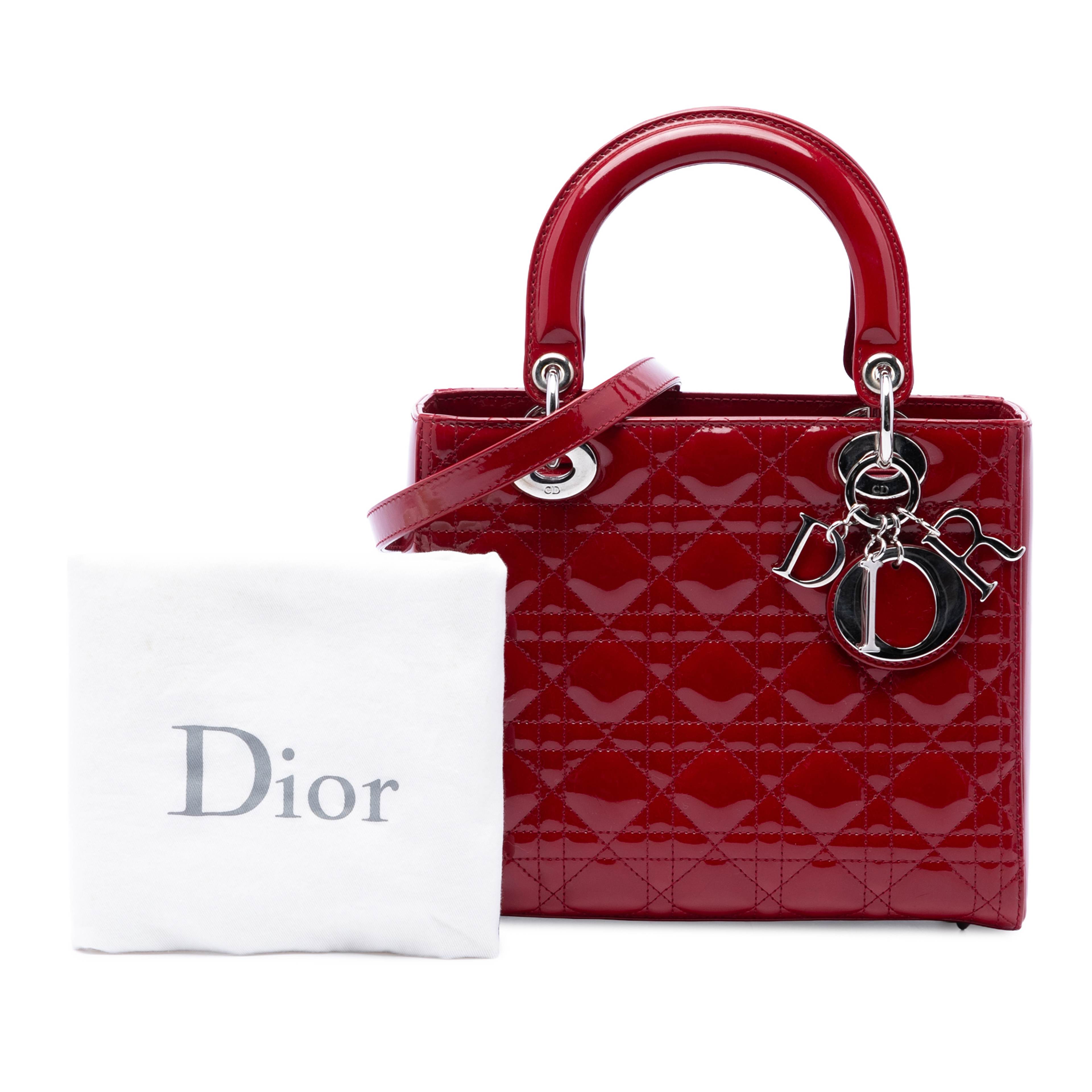 Dior Medium Patent Cannage Lady Dior, från Luxclusif, i färgen röd. Klicka för att öppna bilden i stort format