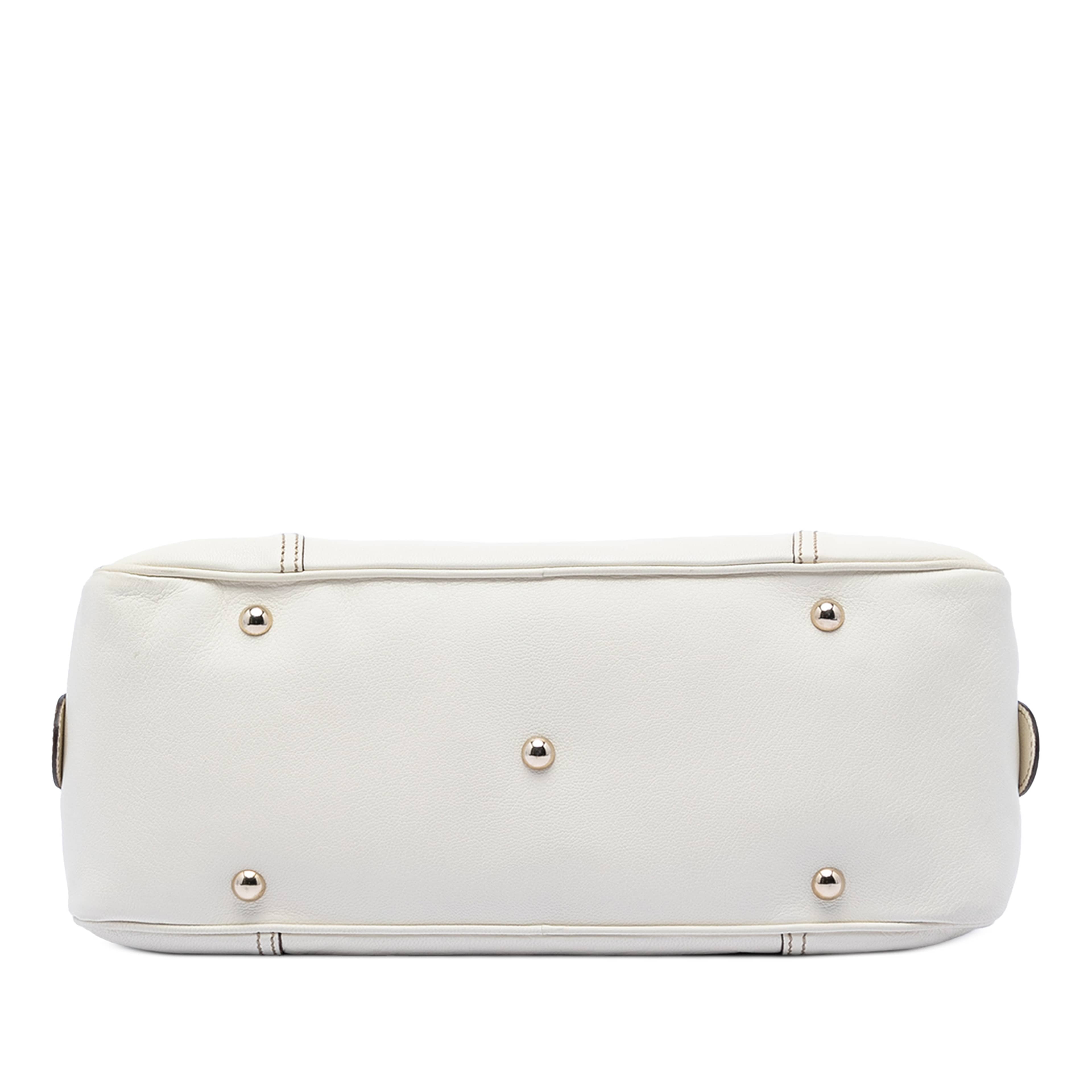 Gucci Leather Princy Shoulder Bag, från Luxclusif, i färgen white. Klicka för att öppna bilden i stort format