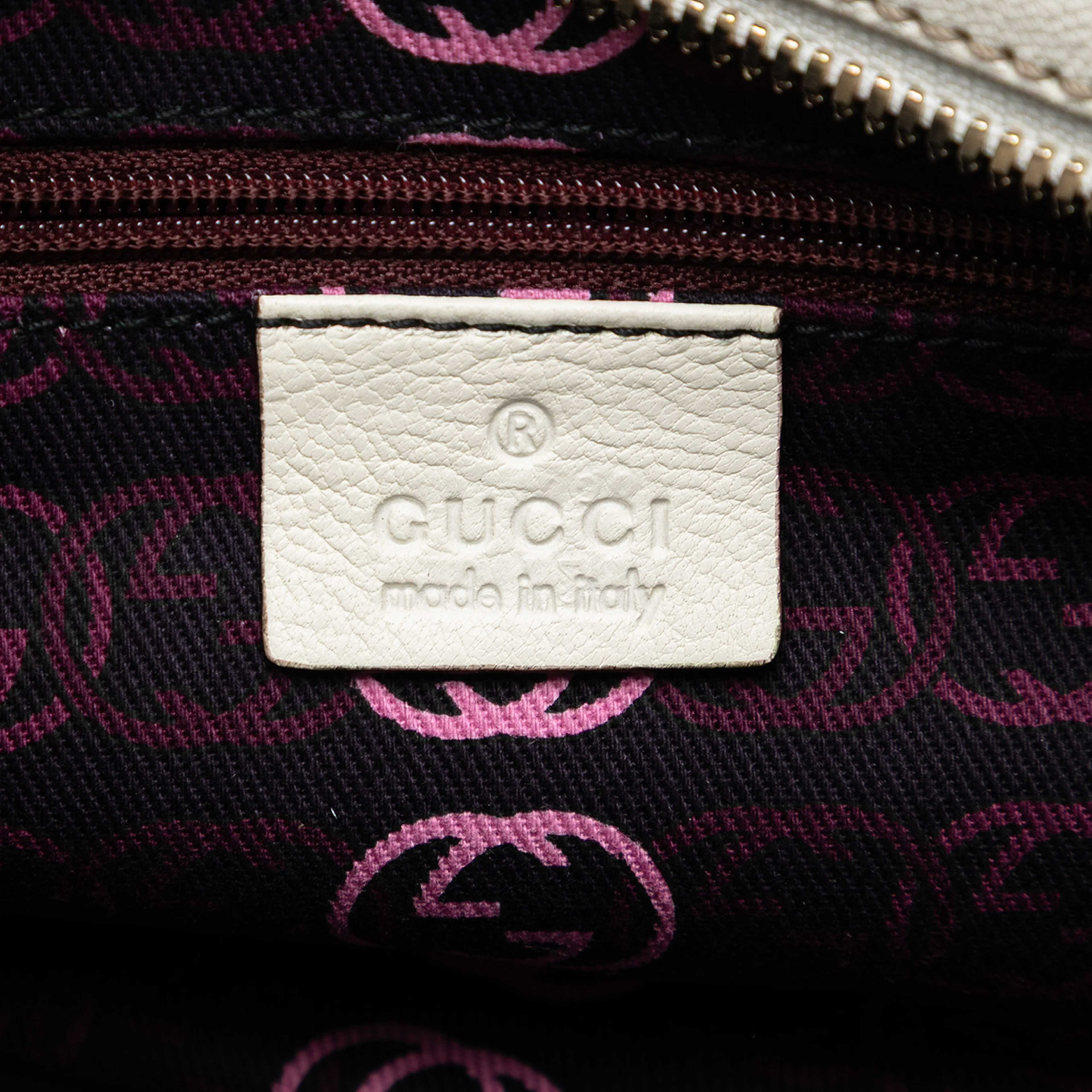 Gucci Leather Princy Shoulder Bag, från Luxclusif, i färgen white. Klicka för att öppna bilden i stort format