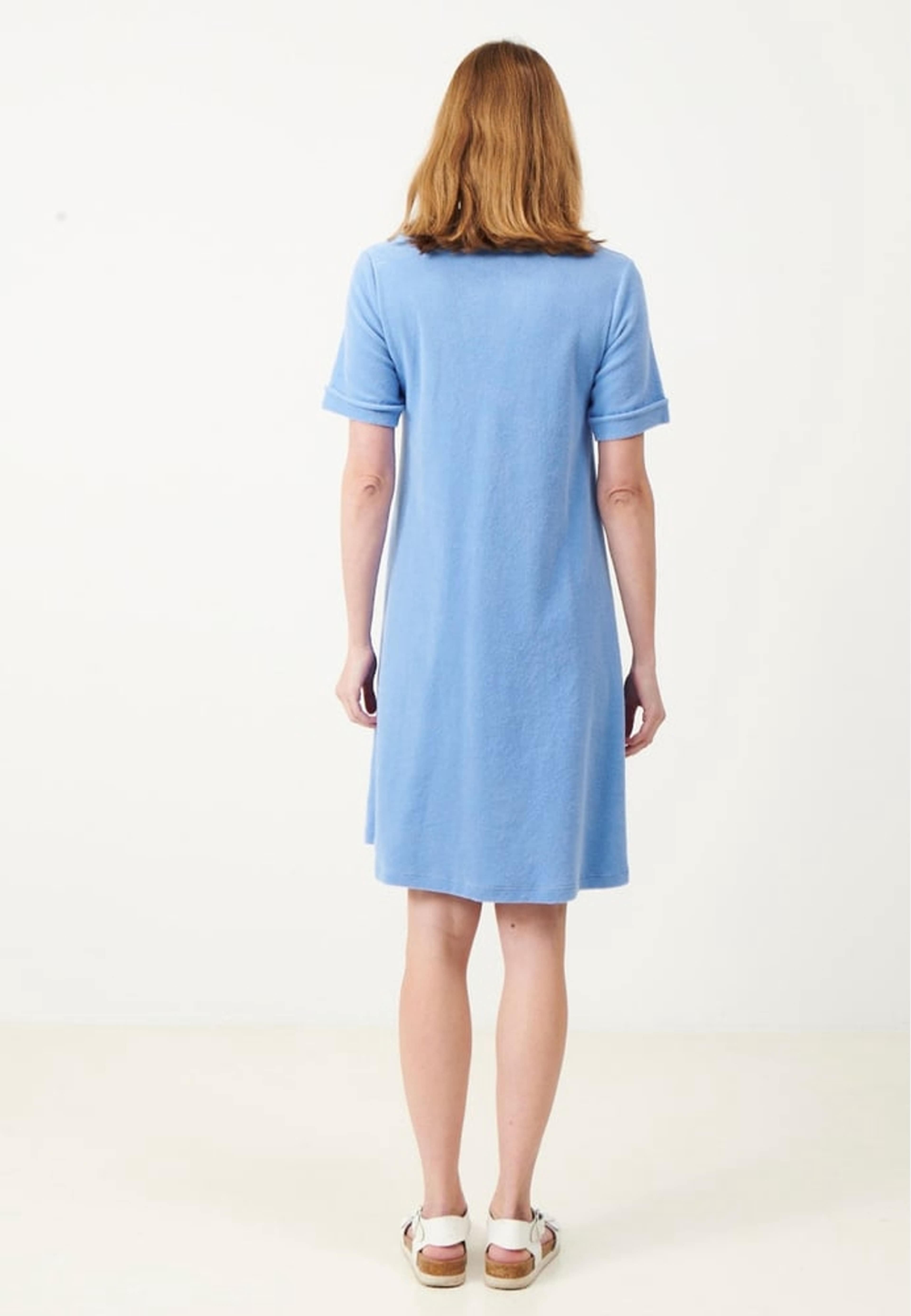 Martine Dress, från Jumperfabriken, i färgen light blue. Klicka för att öppna bilden i stort format