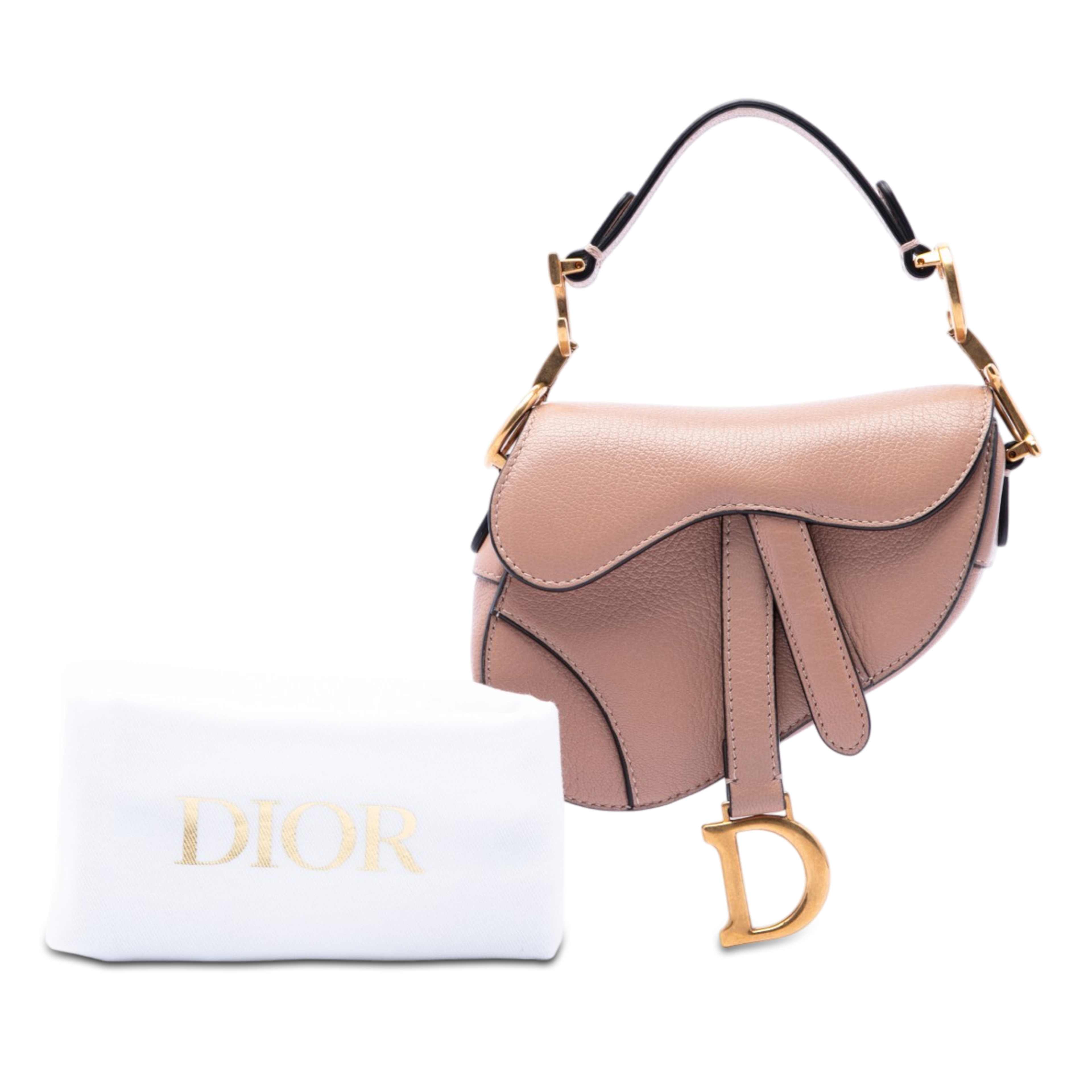 Dior Micro Goatskin Saddle Bag, från Luxclusif, i färgen brun. Klicka för att öppna bilden i stort format