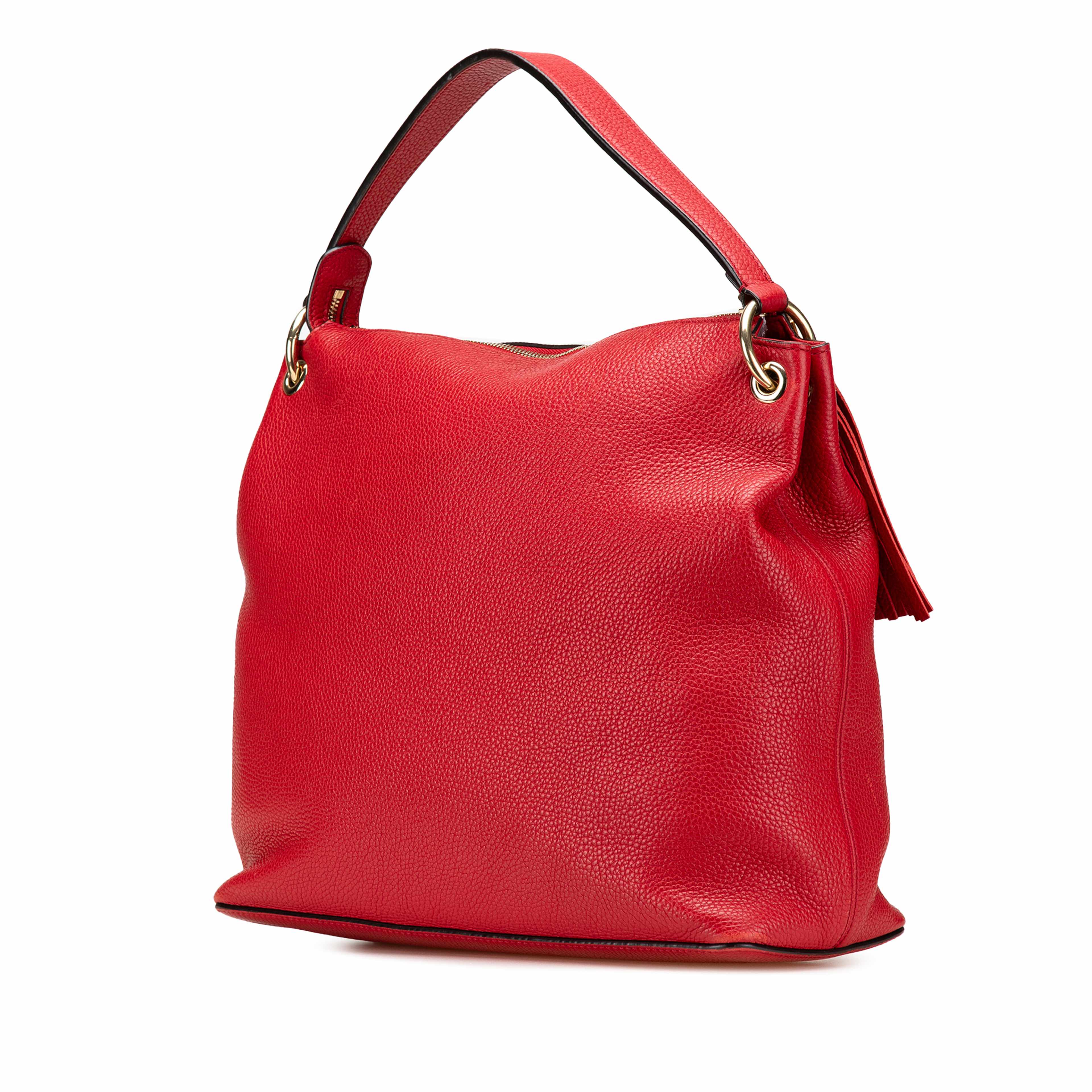 Gucci Large Pebbled Calfskin Soho Convertible Hobo, från Luxclusif, i färgen red. Klicka för att öppna bilden i stort format