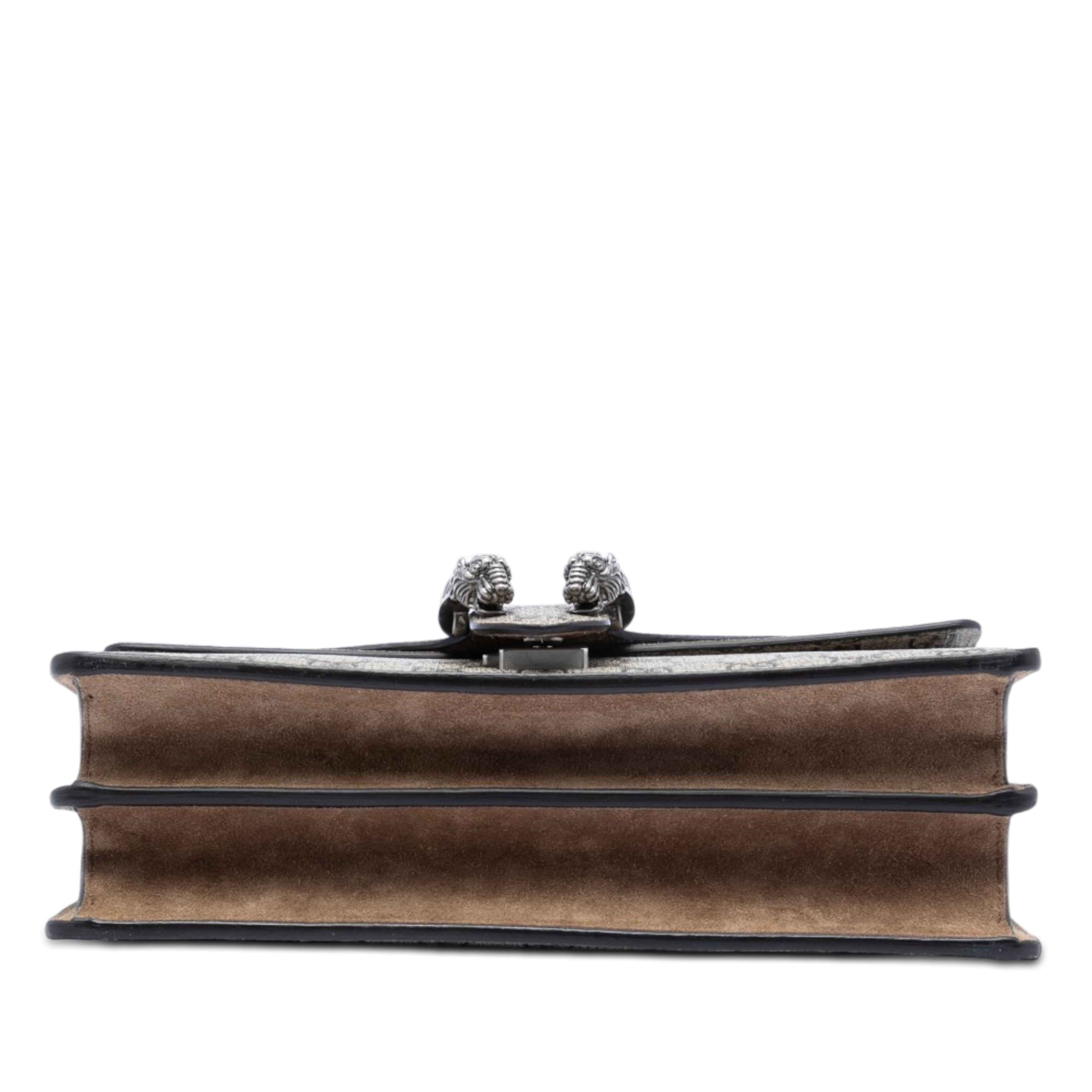 Gucci Medium Gg Supreme Dionysus Shoulder Bag, från Luxclusif, i färgen beige. Klicka för att öppna bilden i stort format