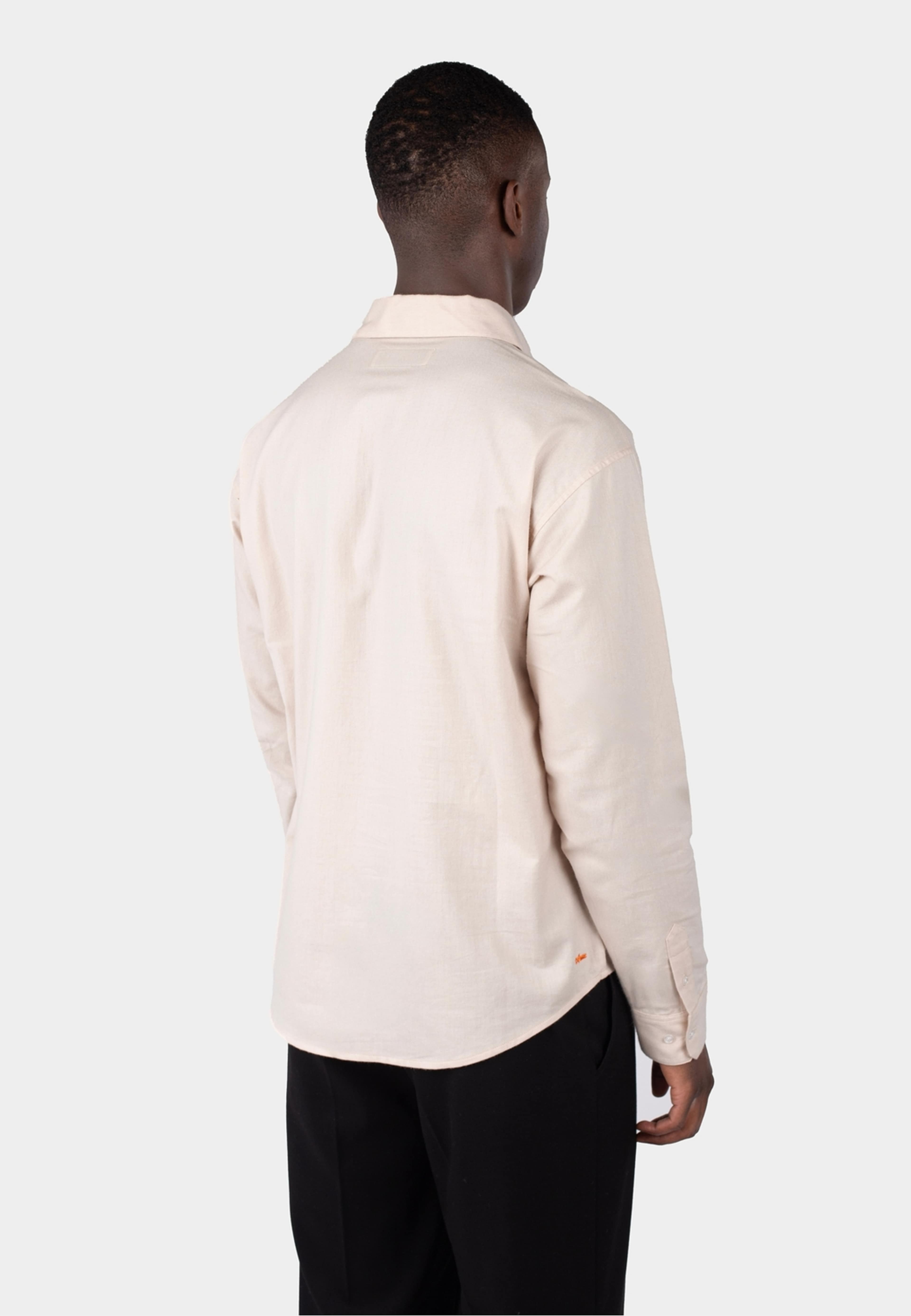 Shift Brushed Flannel Shirt, från Ciszere, i färgen beige. Klicka för att öppna bilden i stort format