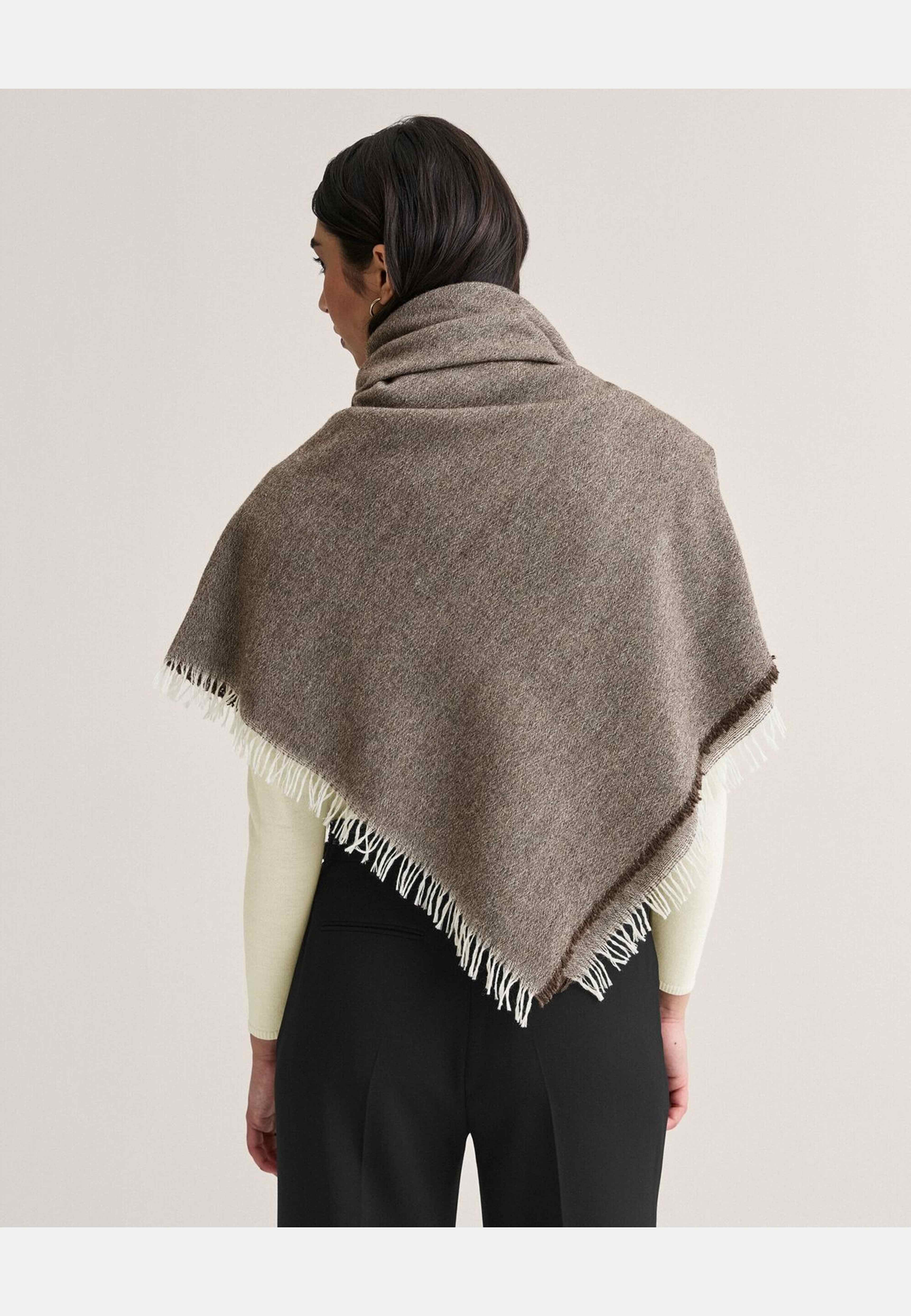 Ullscarf Ebba, från Newhouse, i färgen wood. Klicka för att öppna bilden i stort format