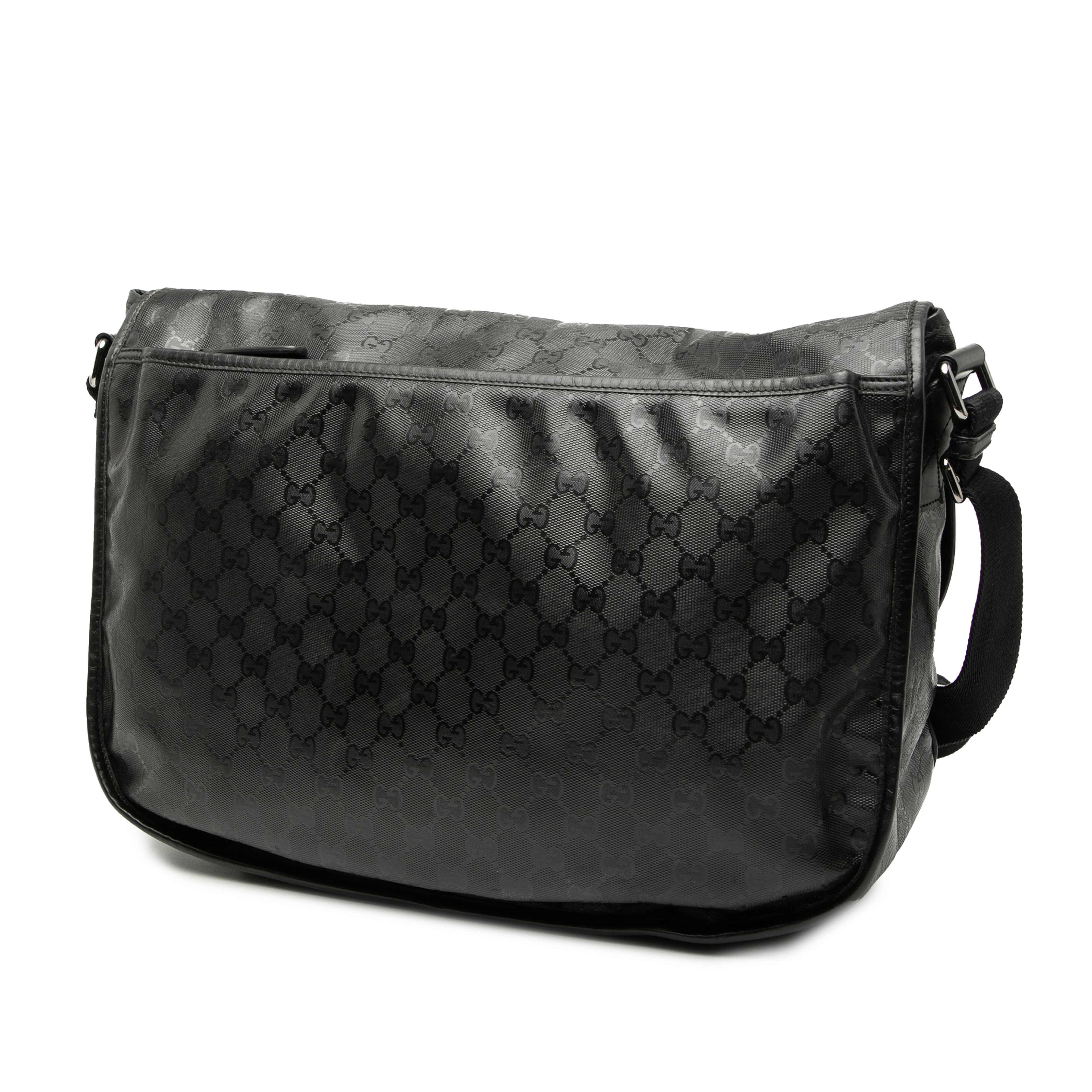 Gucci Gg Imprime Messenger Bag, från Luxclusif, i färgen black. Klicka för att öppna bilden i stort format