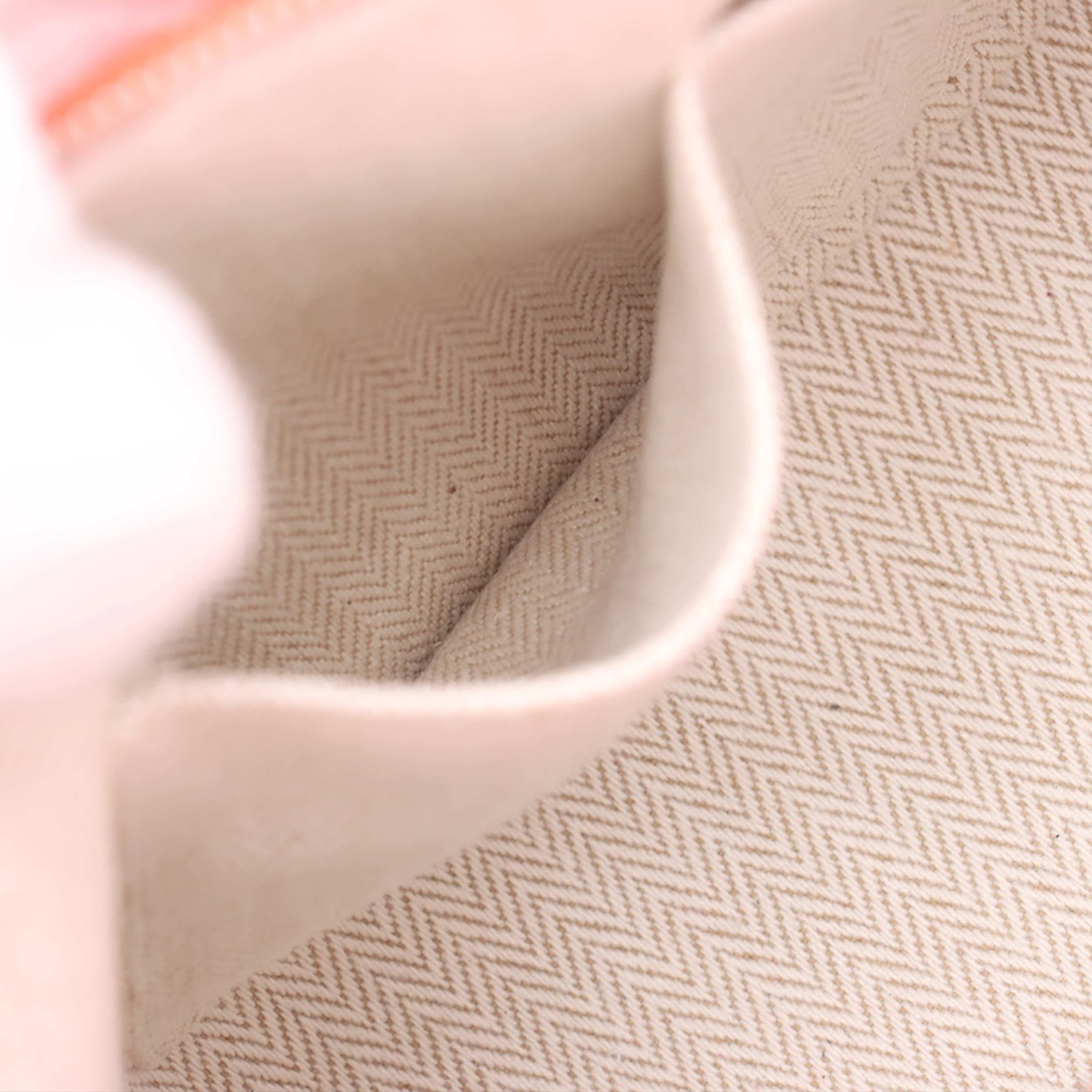 Hermès Small Toile Bride A Brac Case, från Luxclusif, i färgen dark orange. Klicka för att öppna bilden i stort format