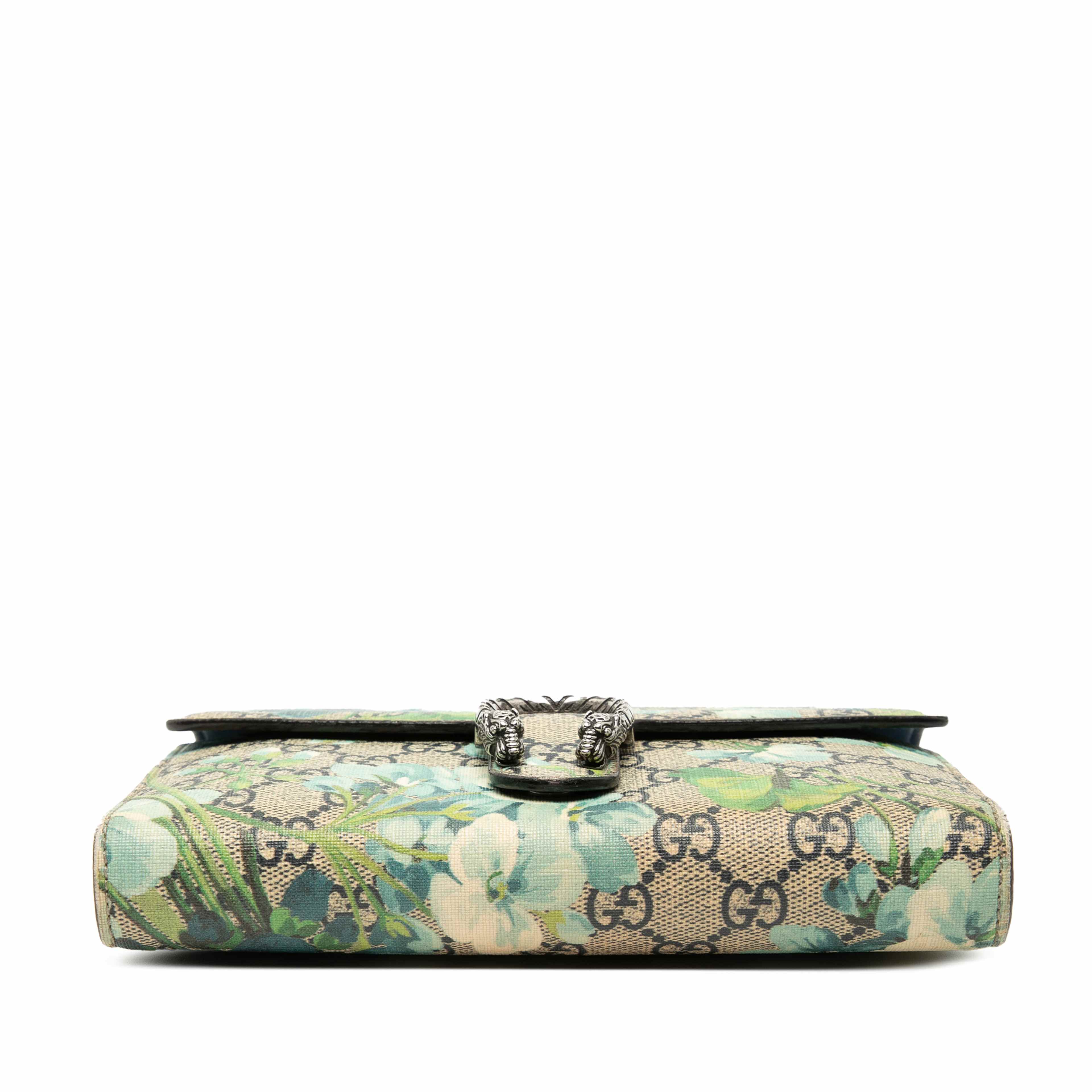 Gucci Gg Supreme Blooms Dionysus Wallet On Chain, från Luxclusif, i färgen beige. Klicka för att öppna bilden i stort format