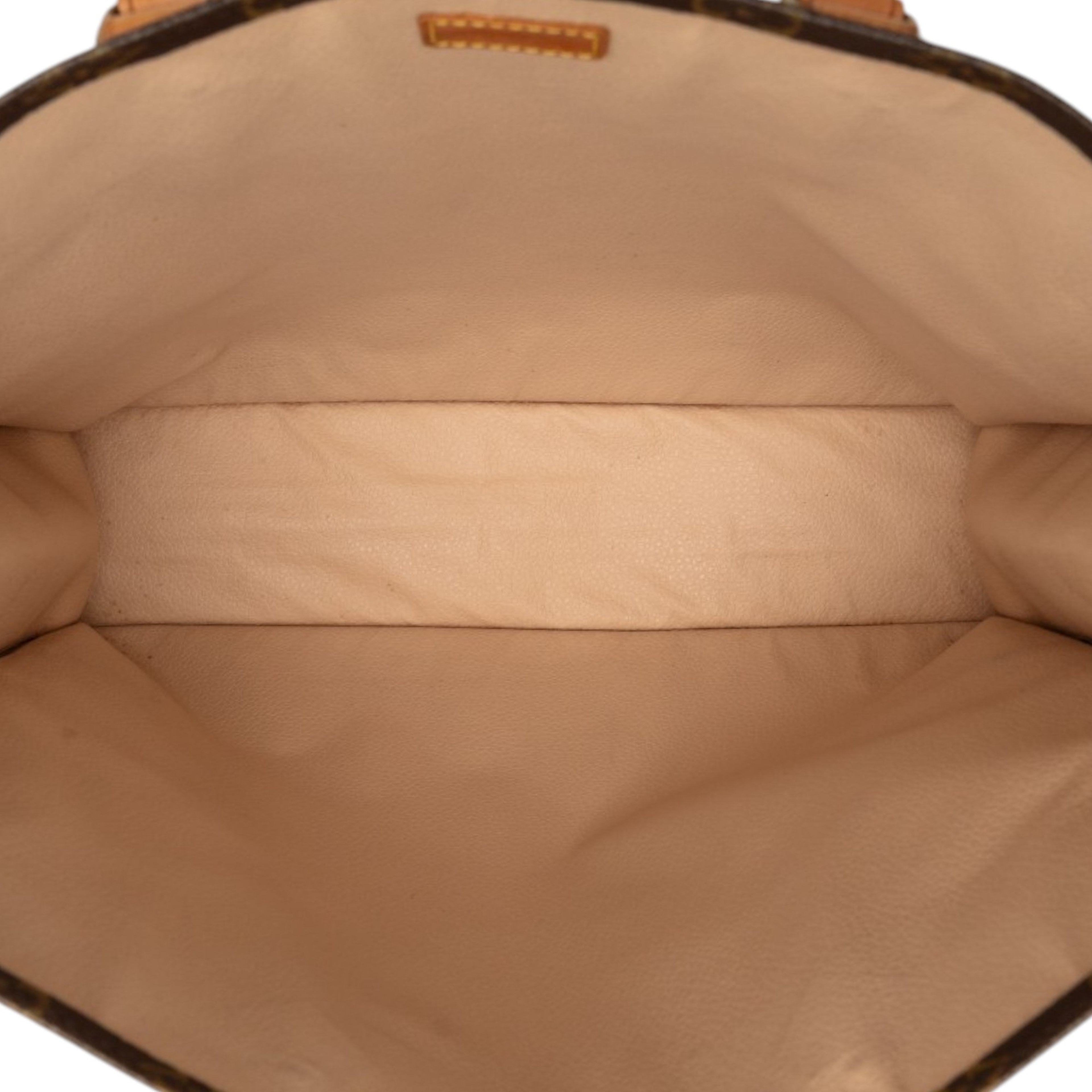 Louis Vuitton Monogram Sac Plat, från Luxclusif, i färgen brown. Klicka för att öppna bilden i stort format