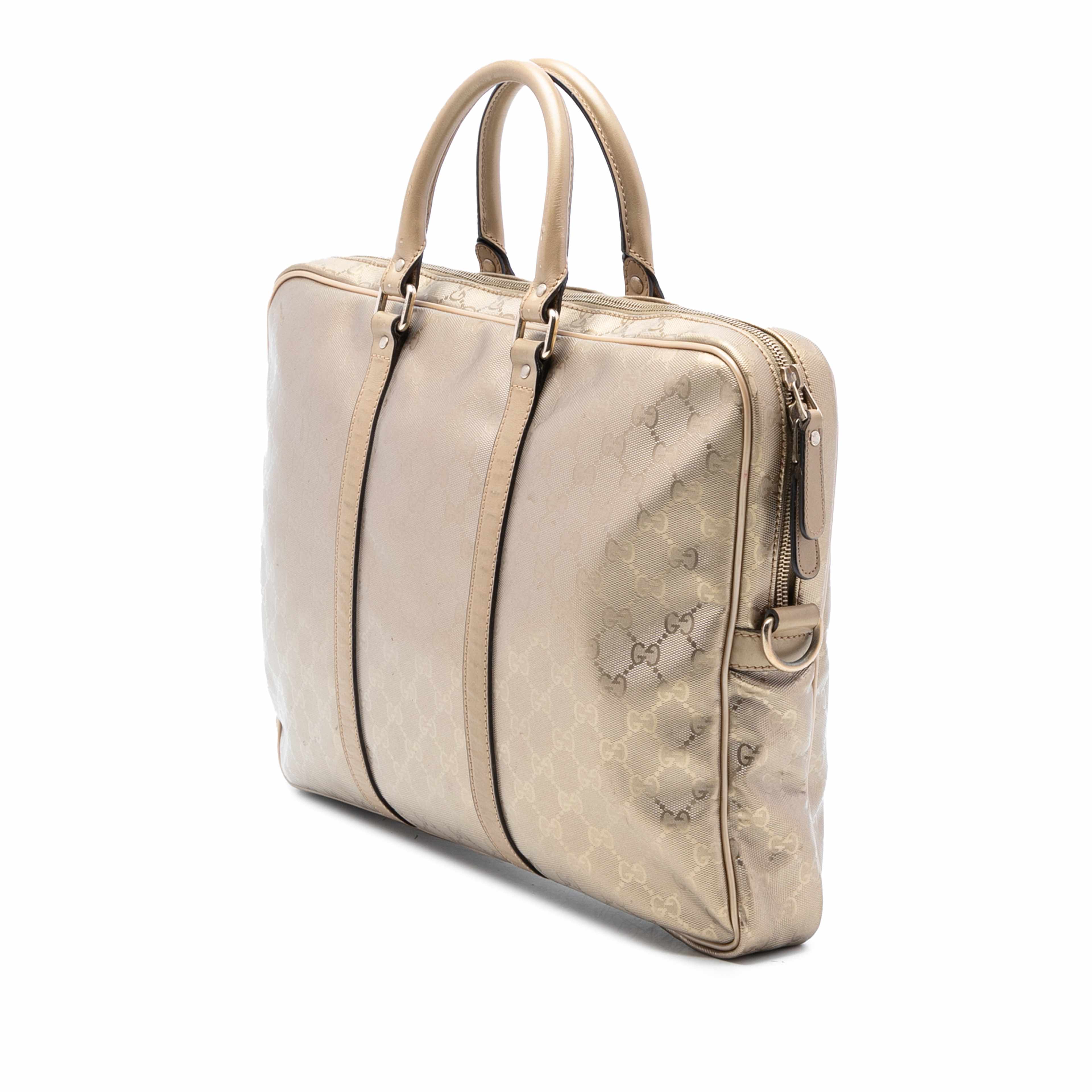Gucci Gg Imprime Business Bag, från Luxclusif, i färgen gold. Klicka för att öppna bilden i stort format