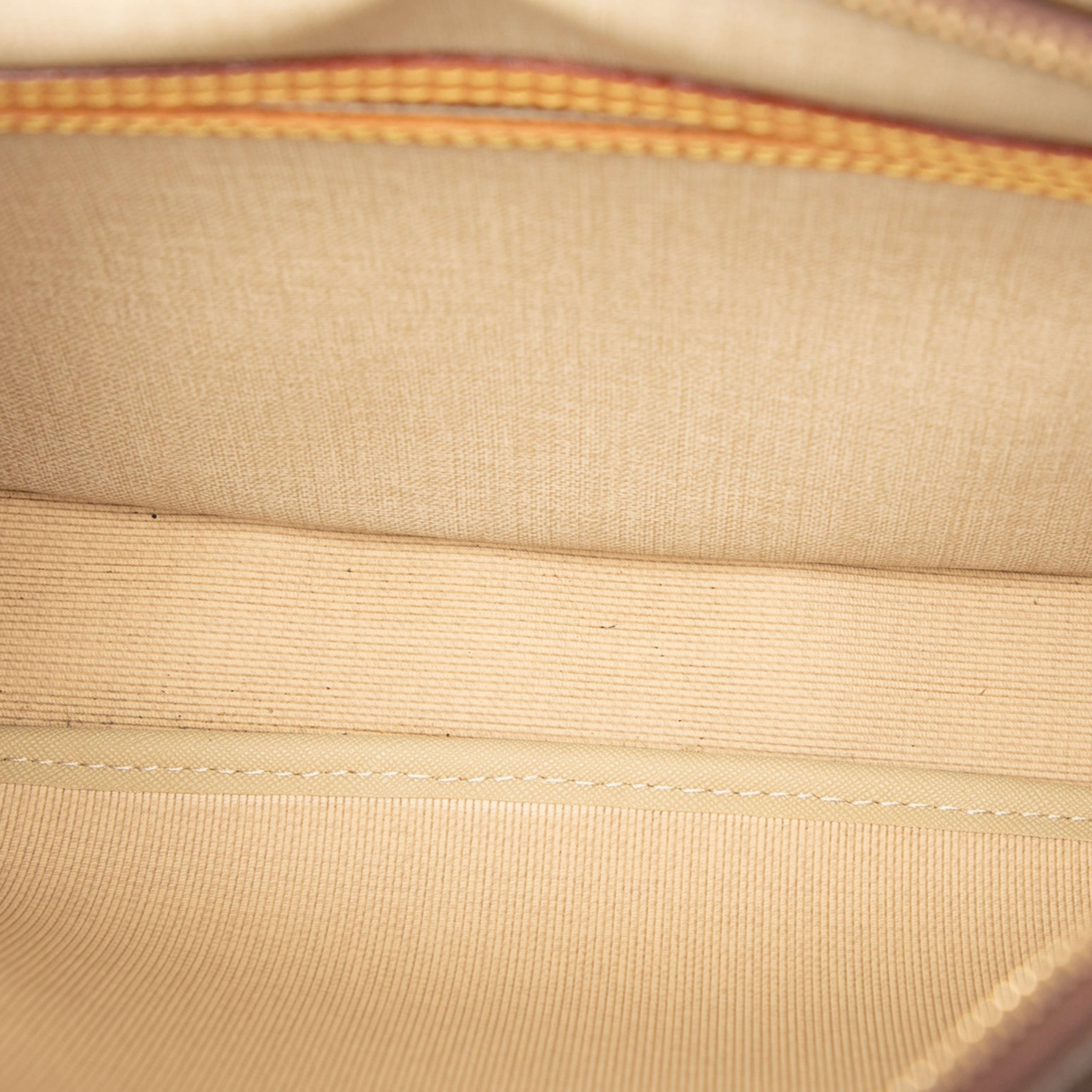 Louis Vuitton Monogram Reporter Pm, från Luxclusif, i färgen brown. Klicka för att öppna bilden i stort format