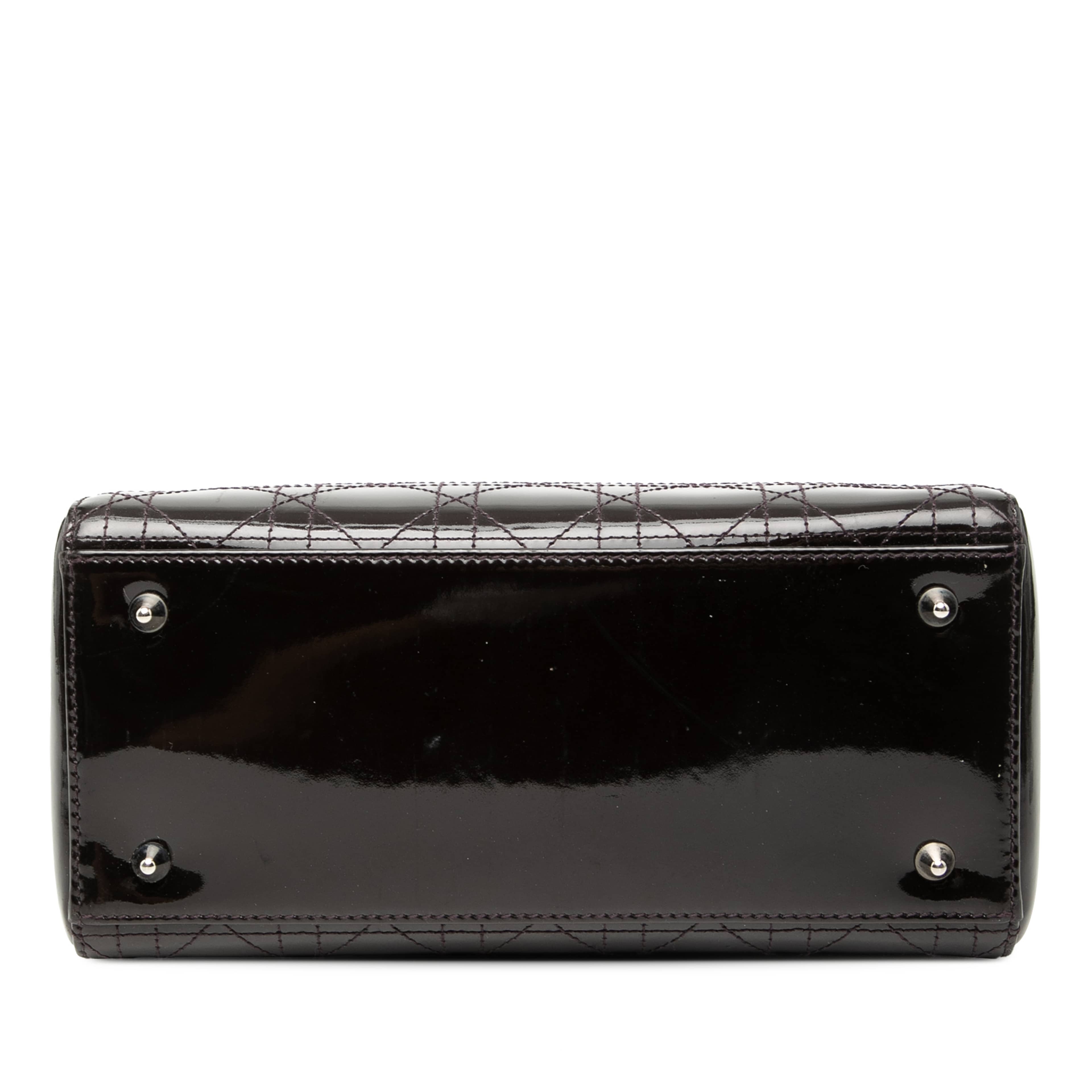 Dior Medium Patent Cannage Stitched Lady Dior, från Luxclusif, i färgen plum. Klicka för att öppna bilden i stort format