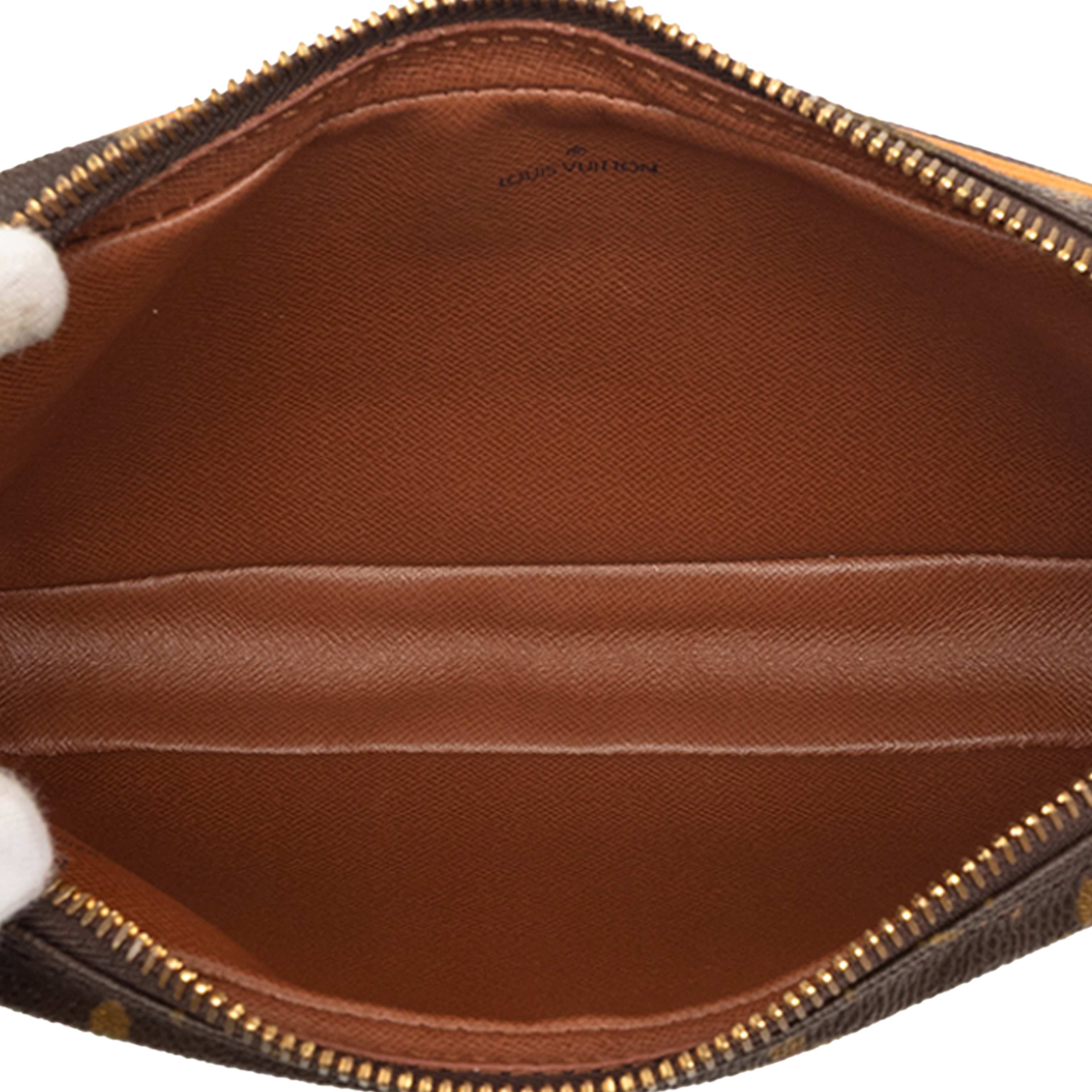Louis Vuitton Monogram Marly Dragonne Pm, från Luxclusif, i färgen brown. Klicka för att öppna bilden i stort format