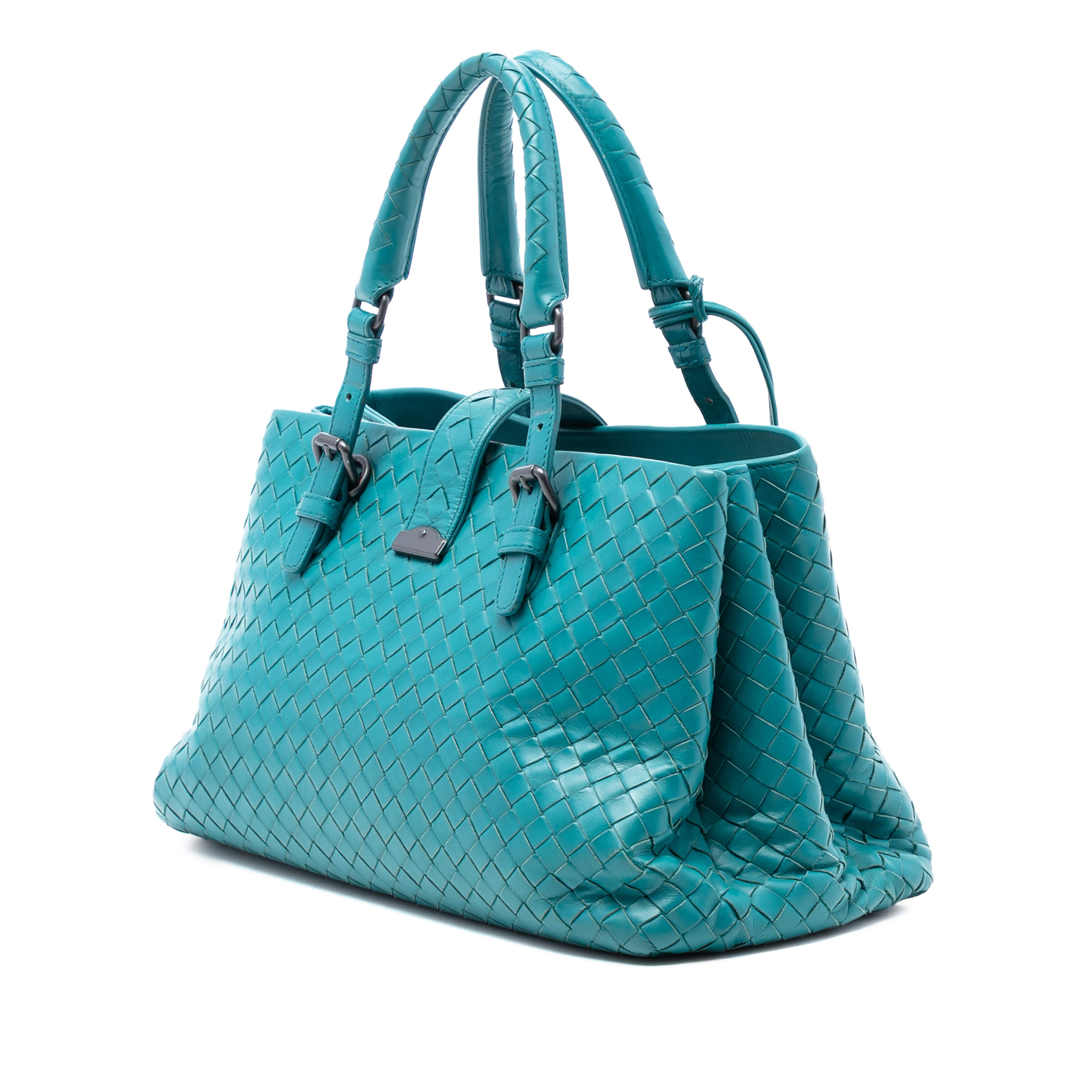 Bottega Veneta Small Nappa Intrecciato Roma Satchel, från Luxclusif, i färgen turquoise. Klicka för att öppna bilden i stort format