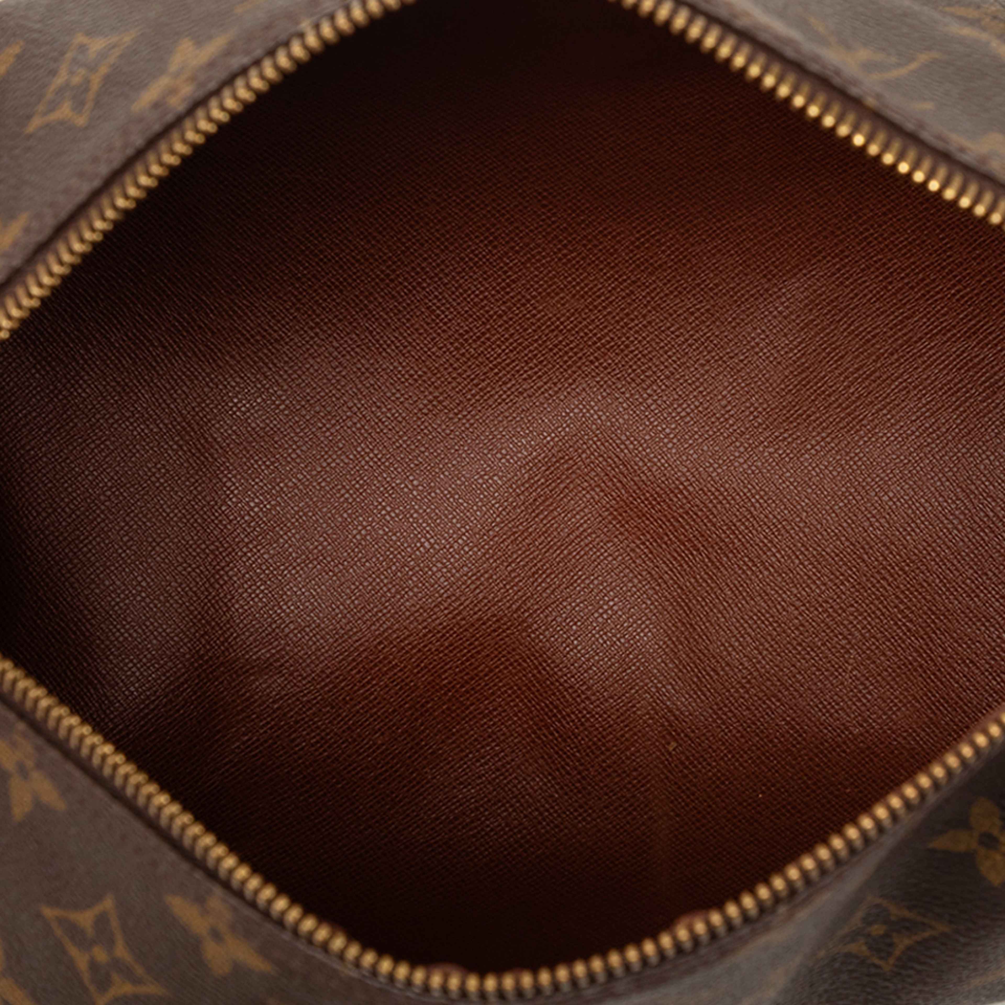 Louis Vuitton Monogram Papillon 30, från Luxclusif, i färgen brown. Klicka för att öppna bilden i stort format