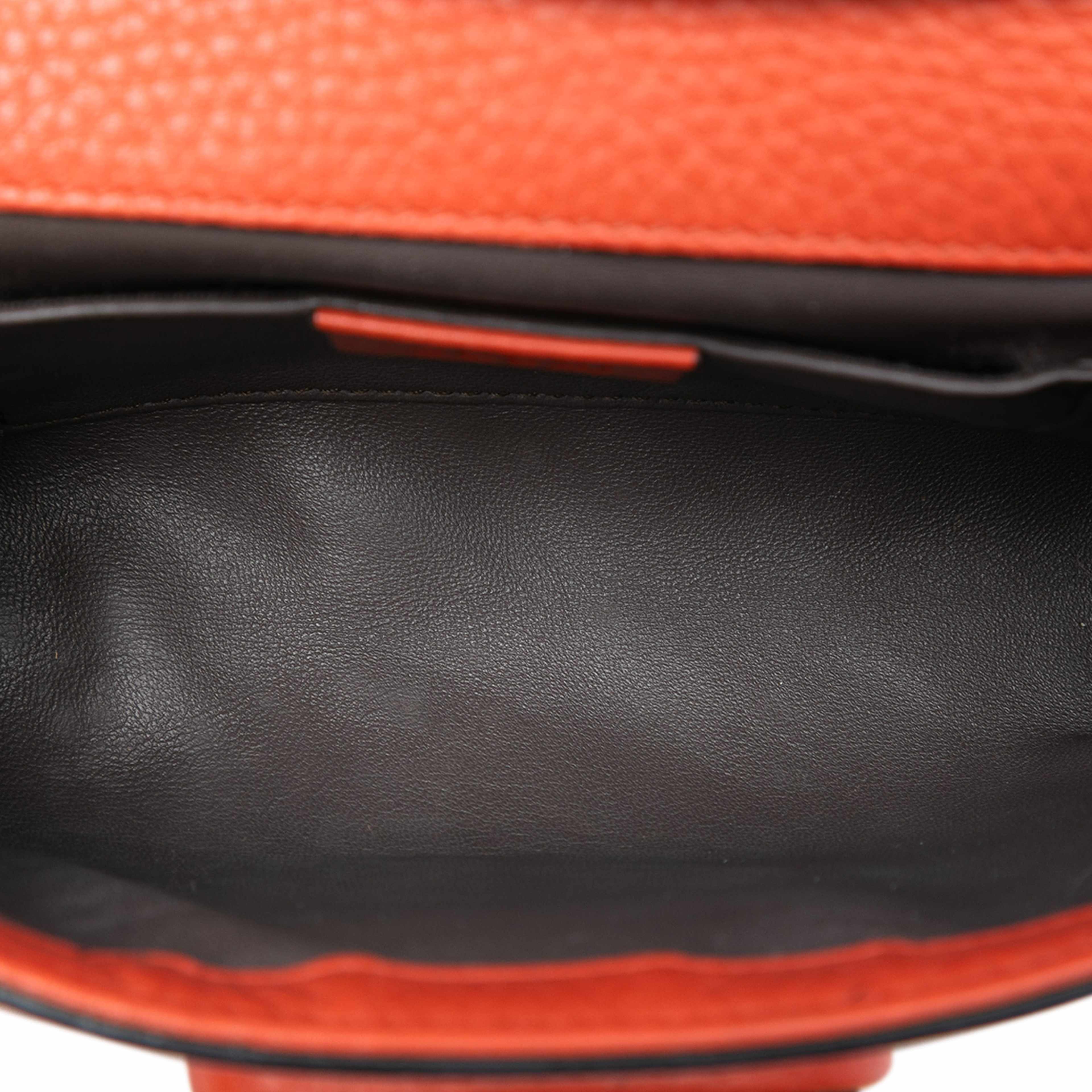 Gucci Small Leather Miss Bamboo Crossbody, från Luxclusif, i färgen dark orange. Klicka för att öppna bilden i stort format