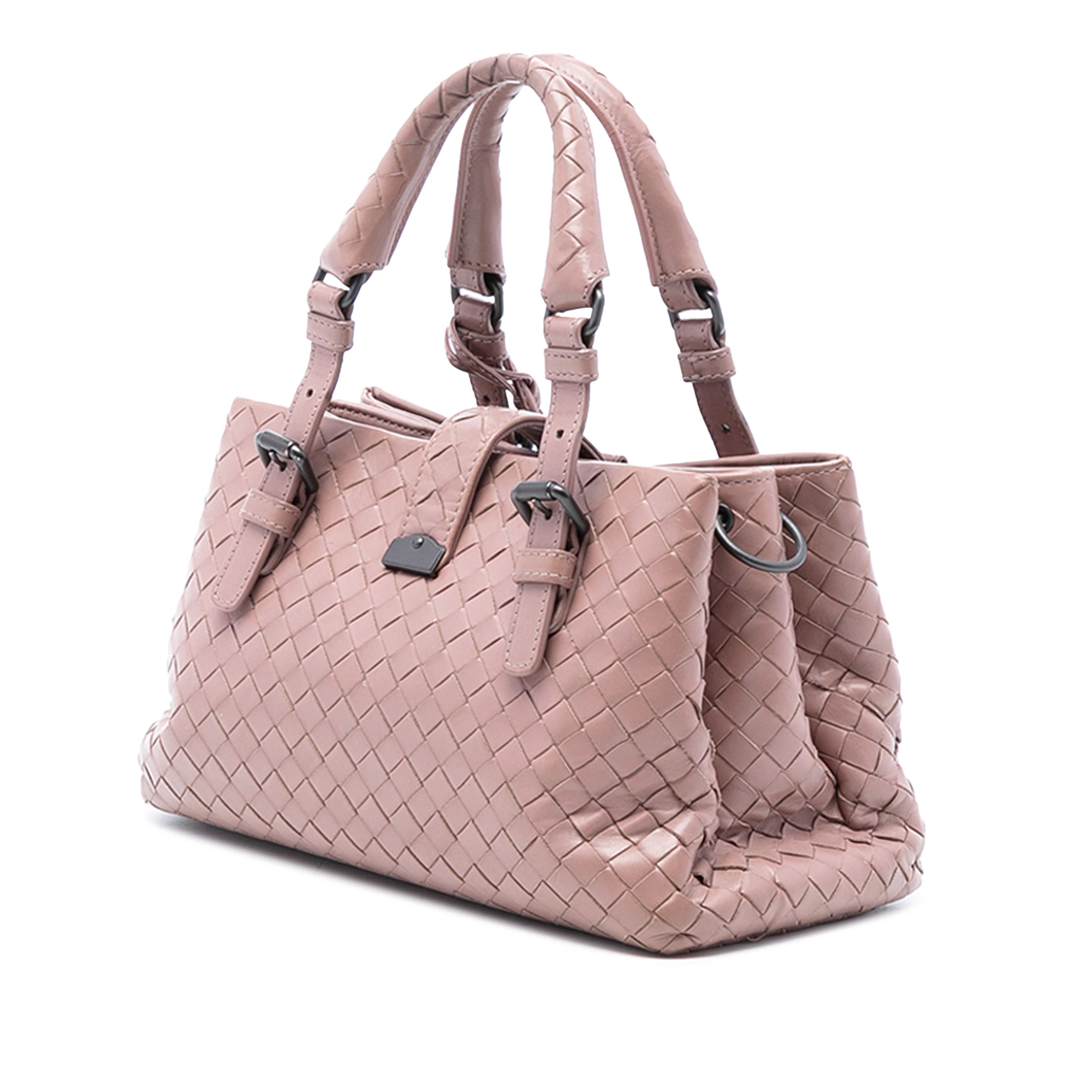 Bottega Veneta Mini Nappa Intrecciato Roma Satchel, från Luxclusif, i färgen rosa. Klicka för att öppna bilden i stort format