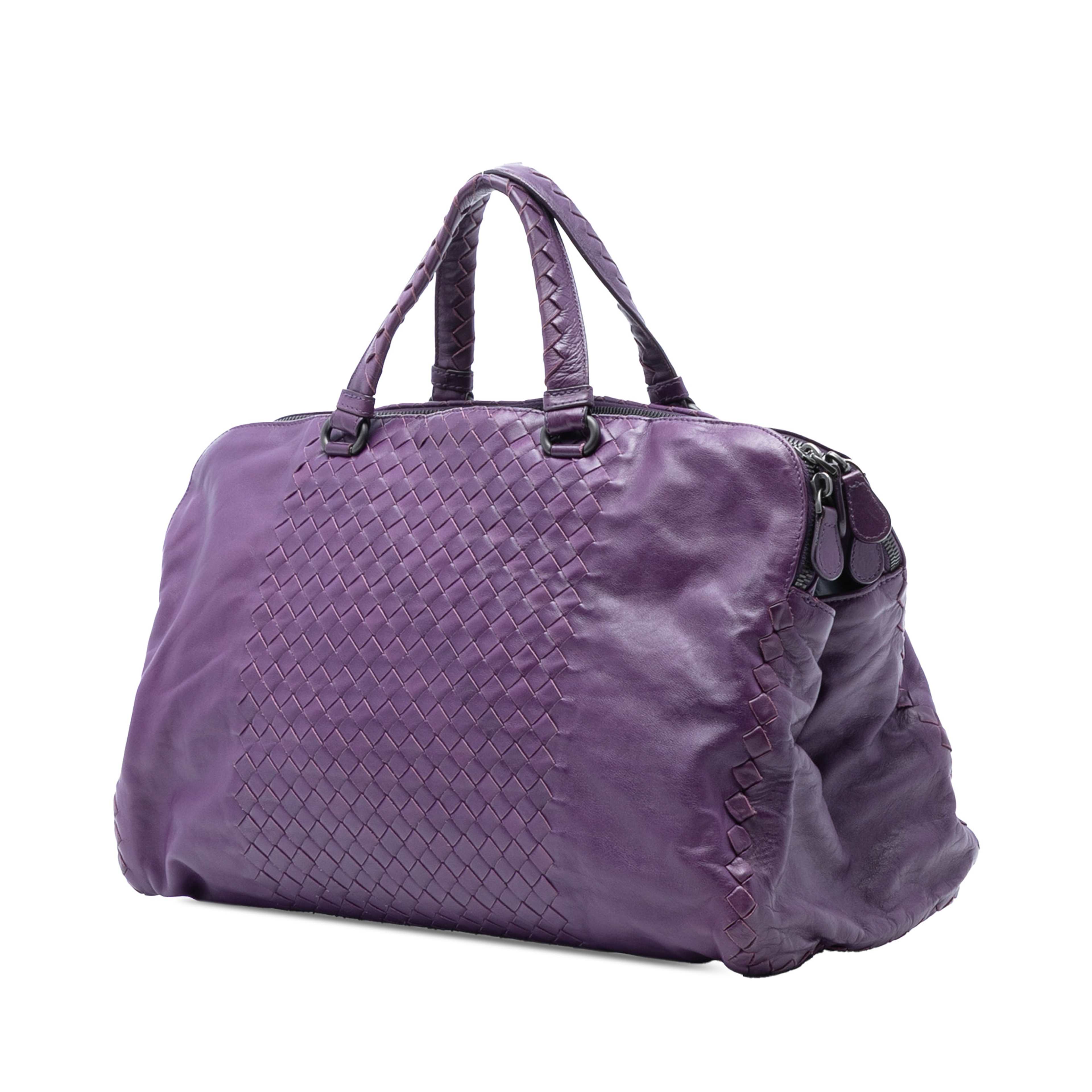 Bottega Veneta Large Nappa Intrecciato Leggero Satchel, från Luxclusif, i färgen purpur. Klicka för att öppna bilden i stort format