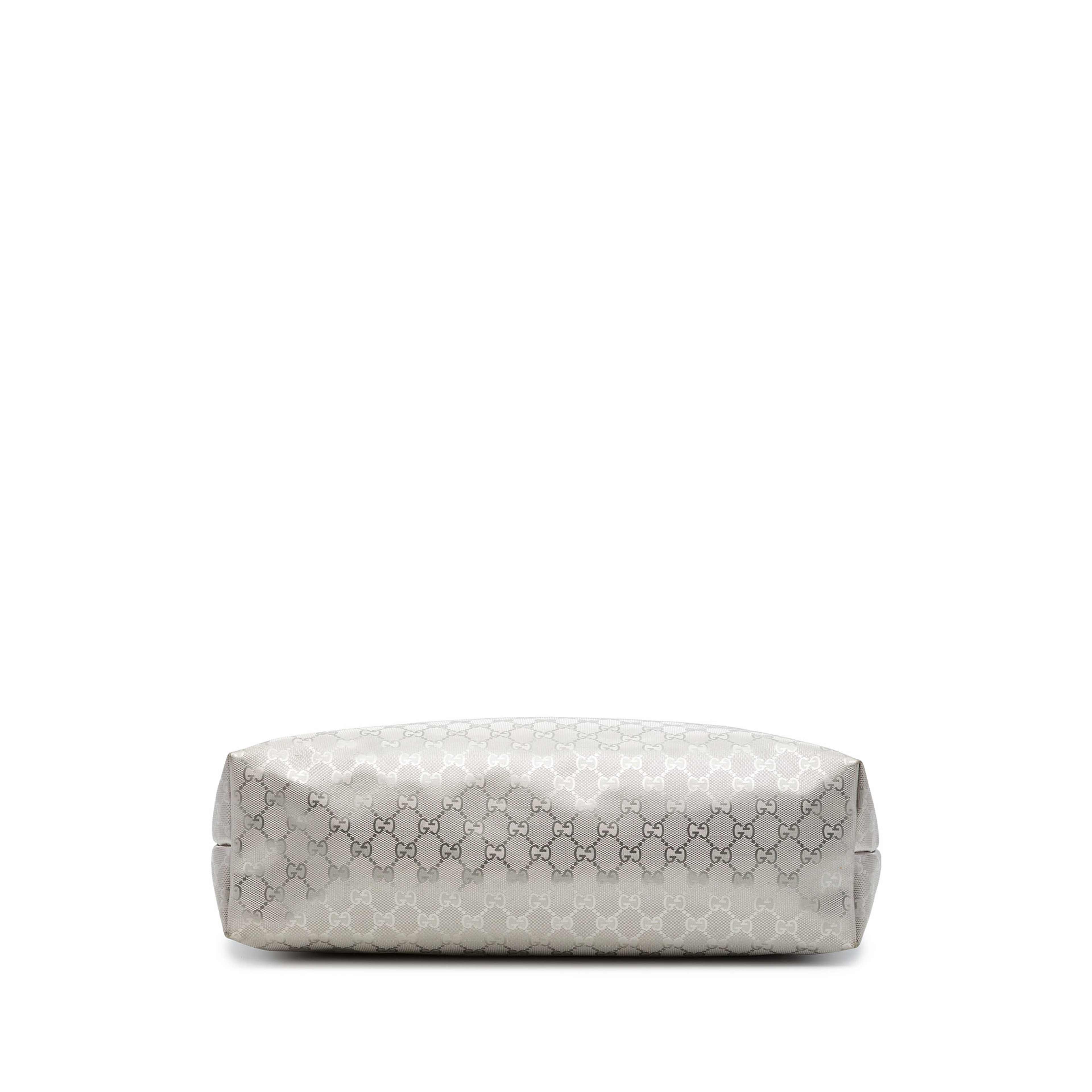 Gucci Large Gg Imprime Tote, från Luxclusif, i färgen silver. Klicka för att öppna bilden i stort format