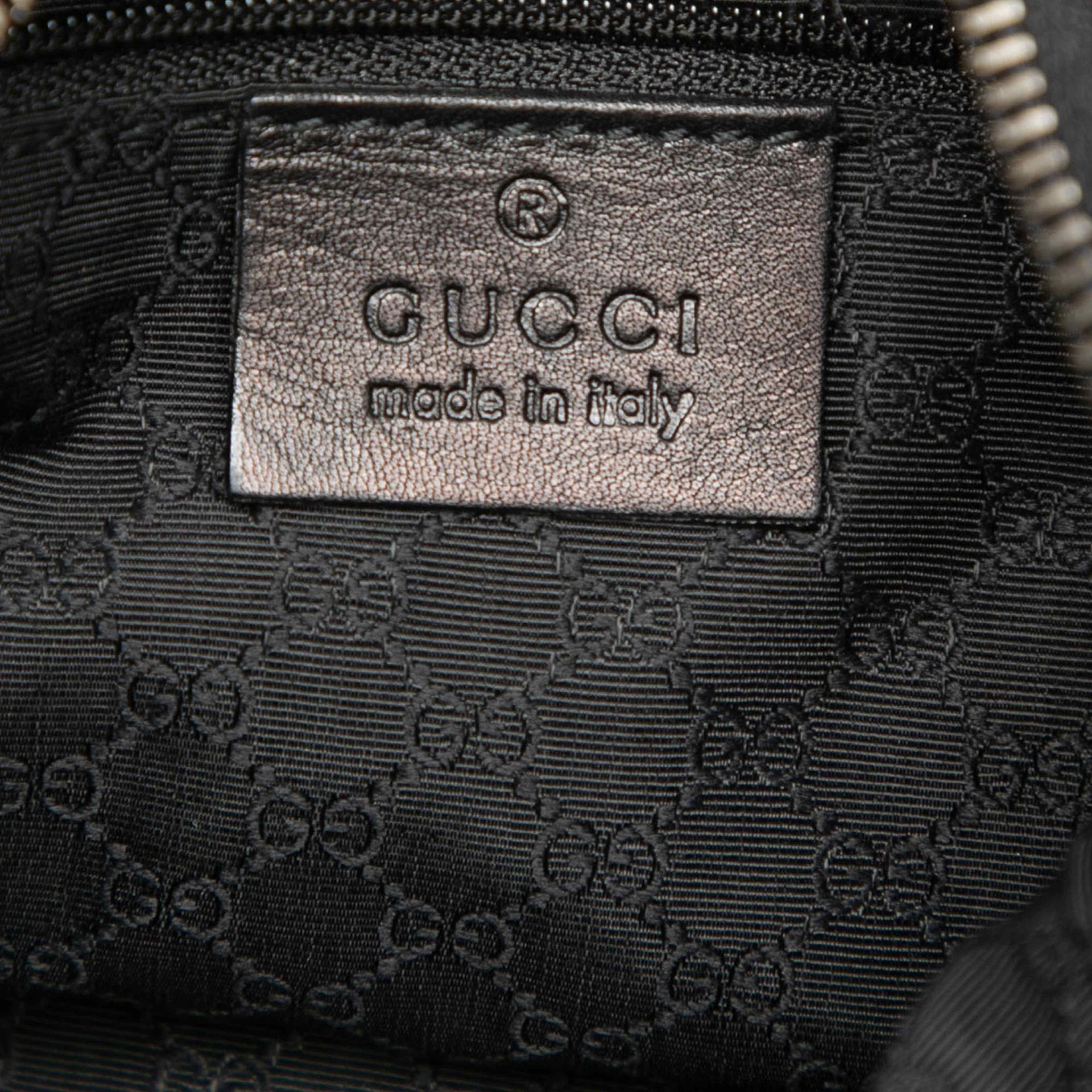 Gucci Denim Web Shoulder Bag, från Luxclusif, i färgen black. Klicka för att öppna bilden i stort format