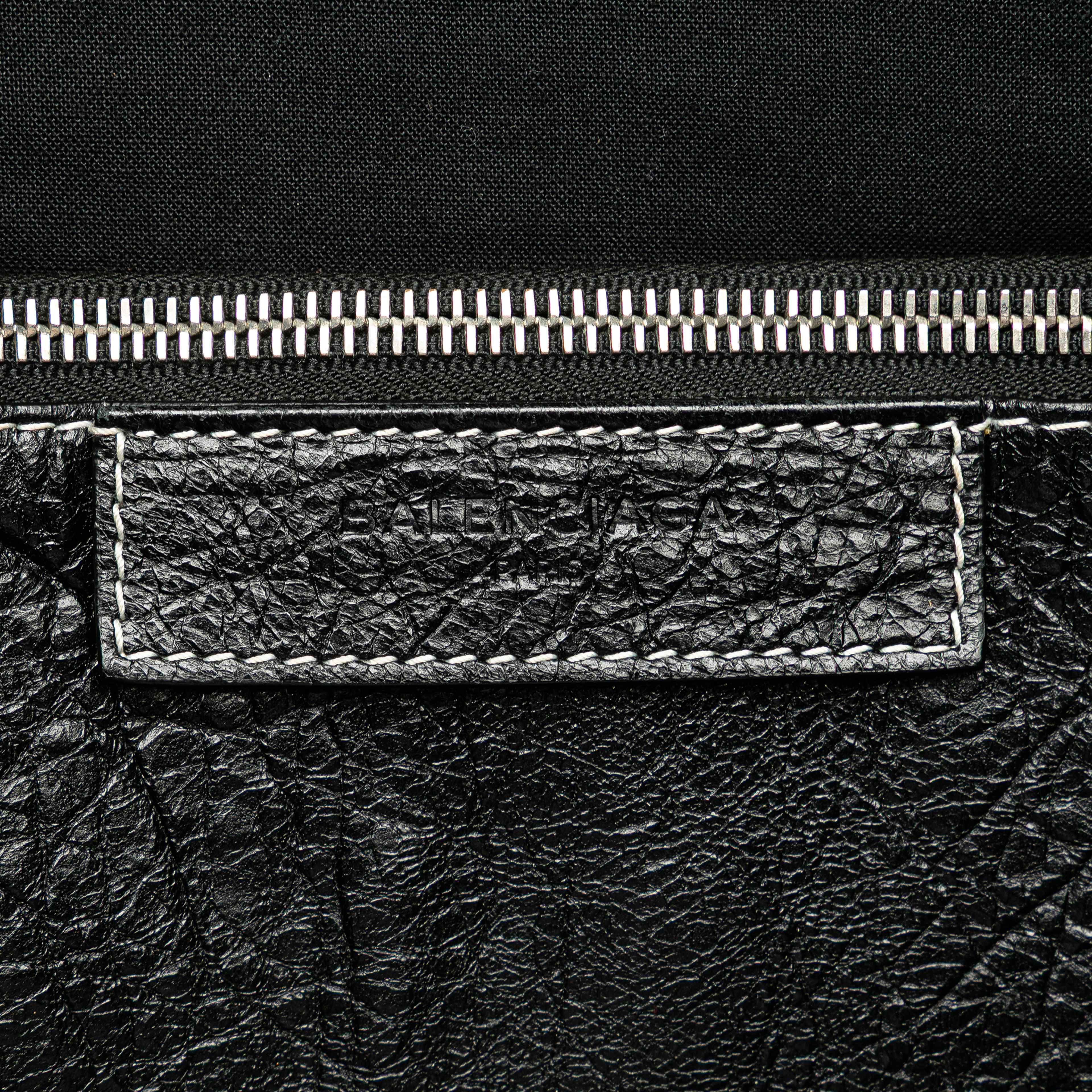 Balenciaga S Lambskin Bazar Shopper Satchel, från Luxclusif, i färgen aqua. Klicka för att öppna bilden i stort format