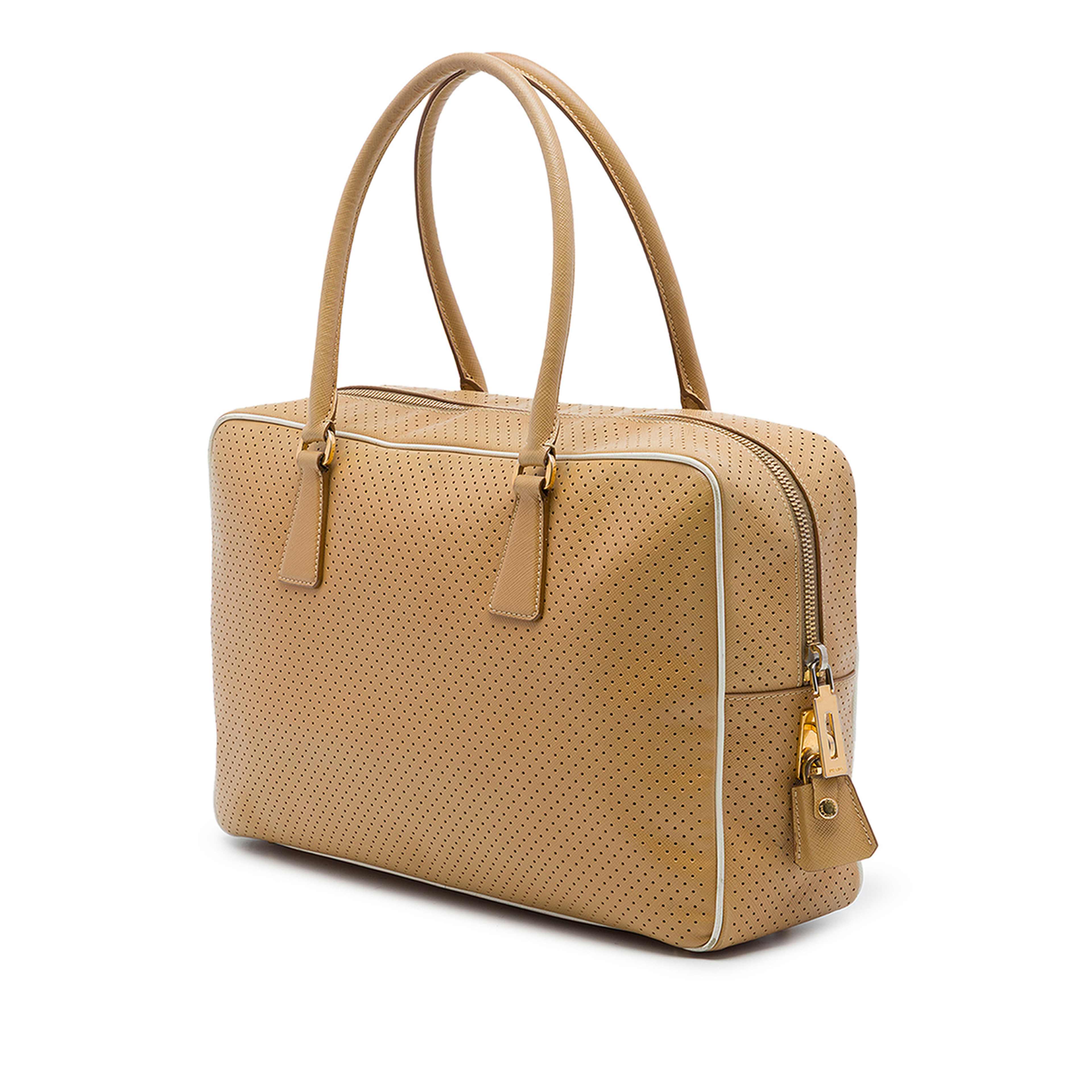 Prada Perforated Saffiano Lux Bauletto Top Handle Bag, från Luxclusif, i färgen brun. Klicka för att öppna bilden i stort format