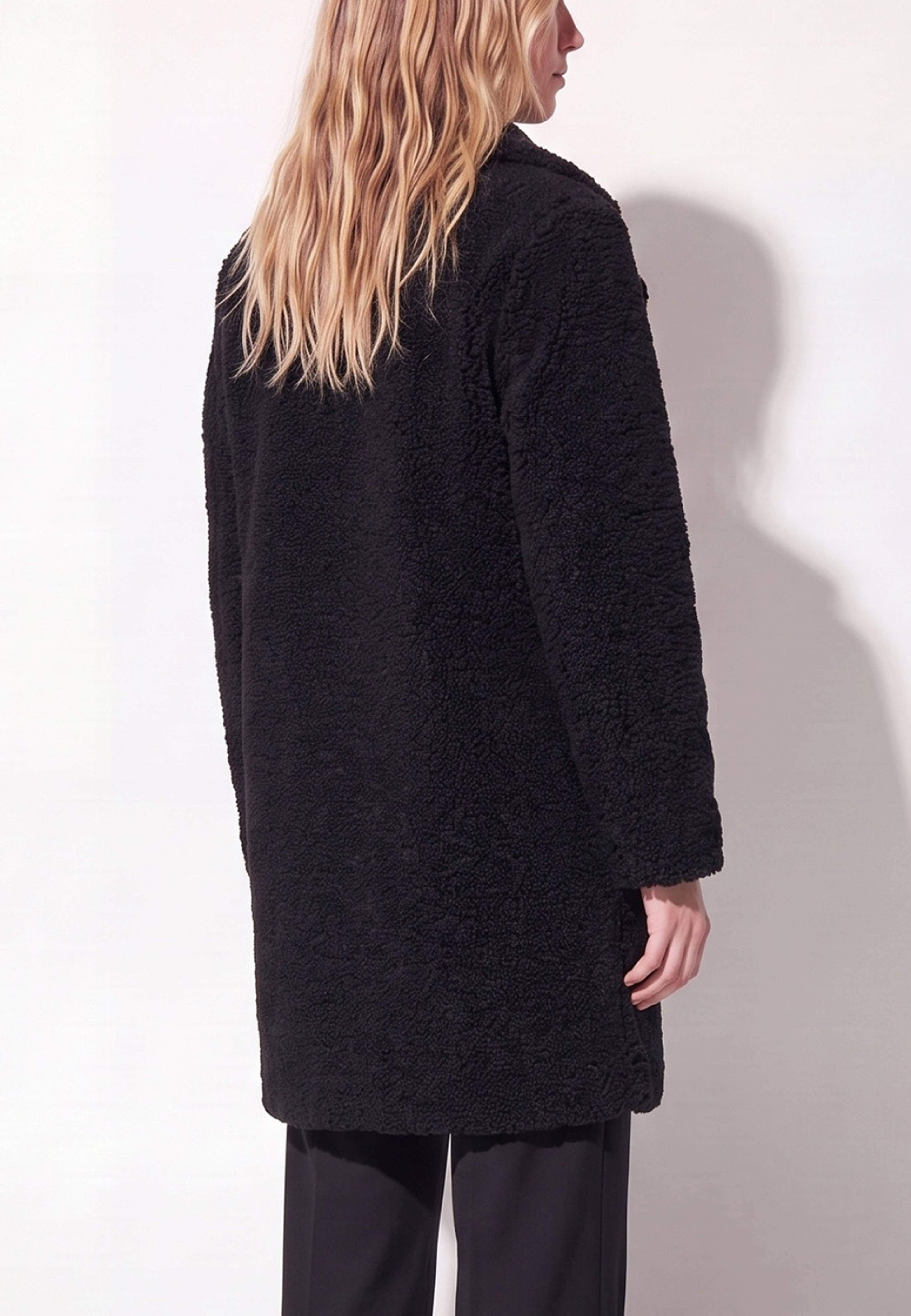 Diddi Coat, från ROCKANDBLUE, i färgen black. Klicka för att öppna bilden i stort format