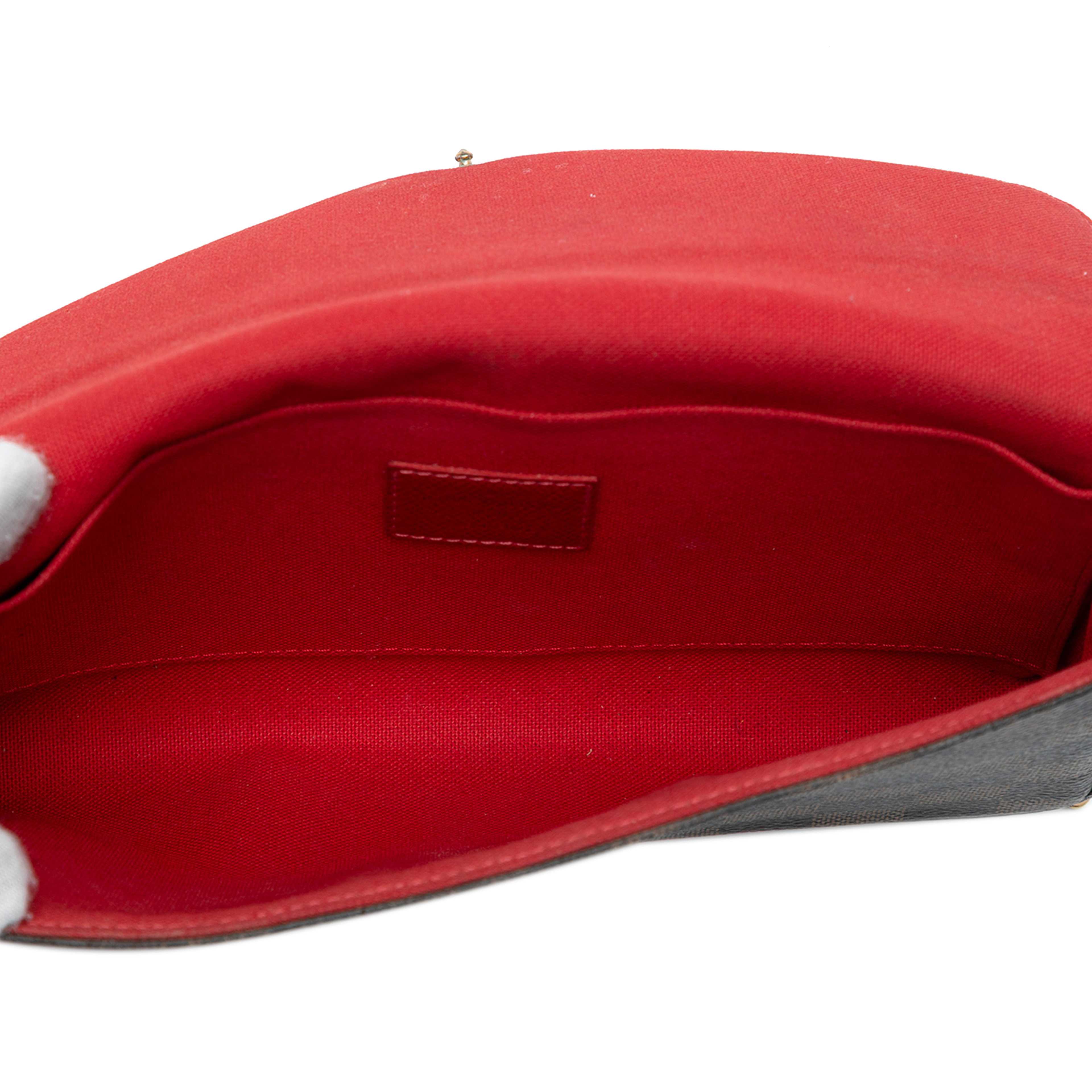 Louis Vuitton Damier Ebene Pochette Felicie, från Luxclusif, i färgen brown. Klicka för att öppna bilden i stort format