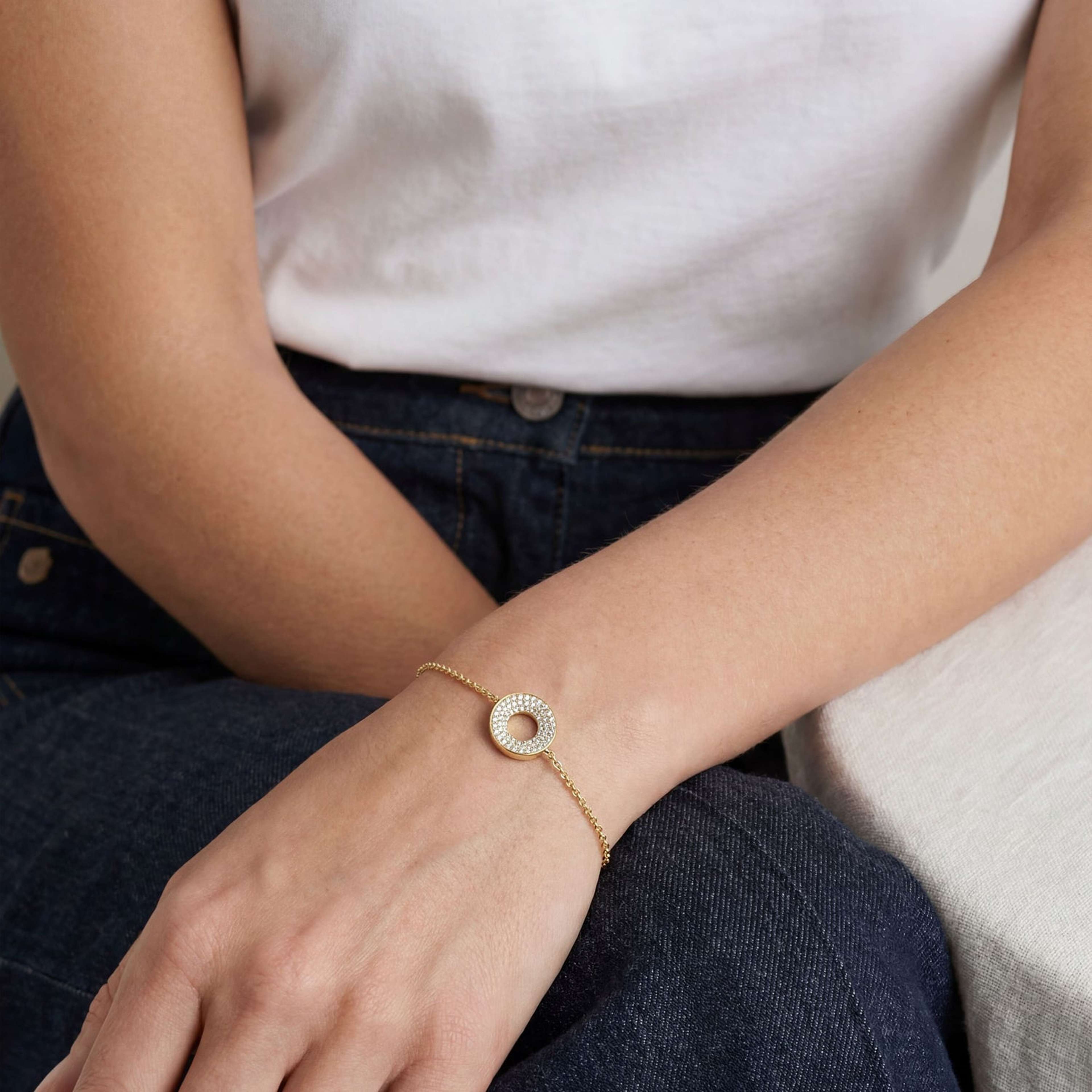 Melzo Bracelet, från Sif Jakobs Jewellery, i färgen gold. Klicka för att öppna bilden i stort format