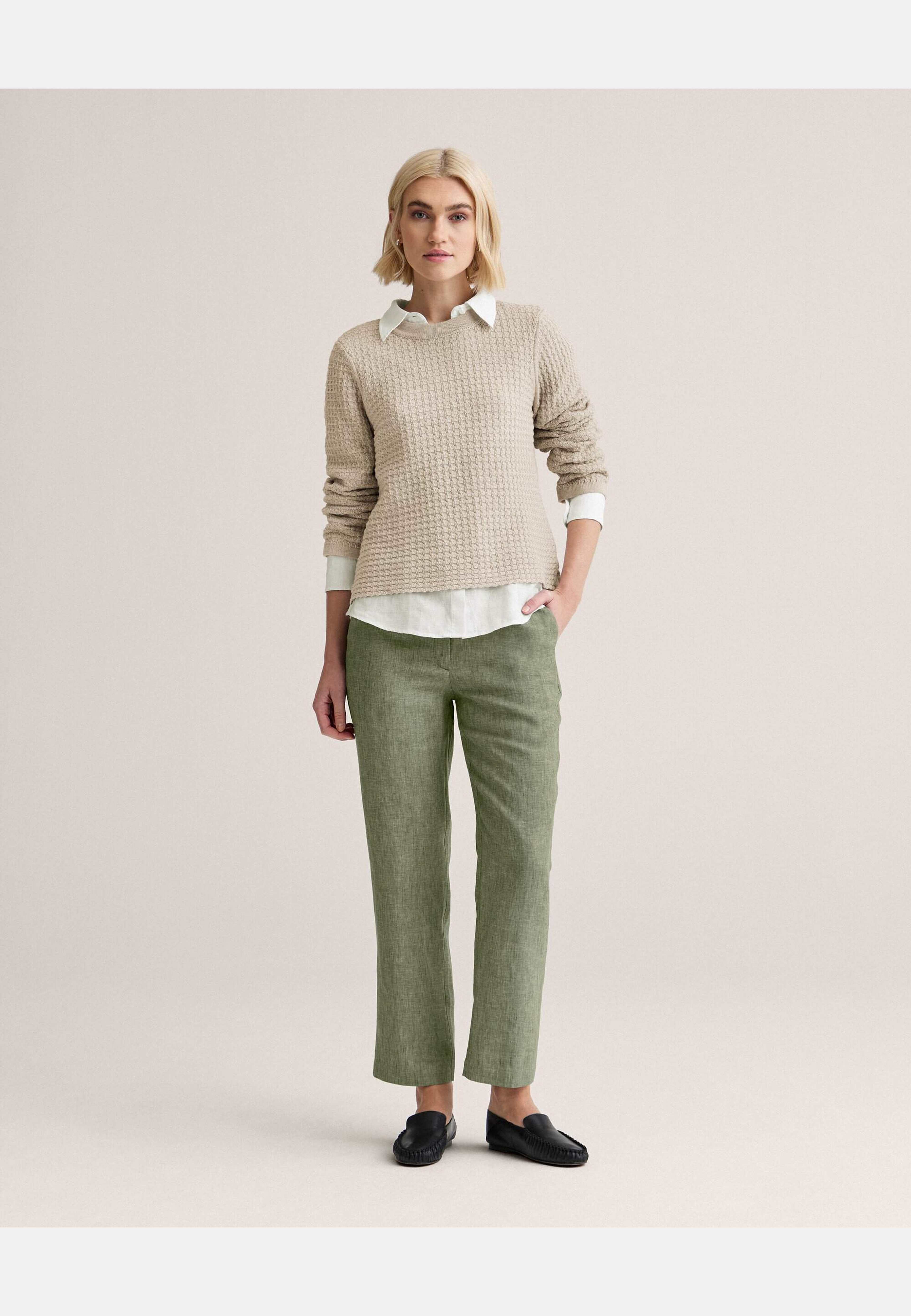 Amanda Slim Linen Trousers, från Newhouse, i färgen grön. Klicka för att öppna bilden i stort format