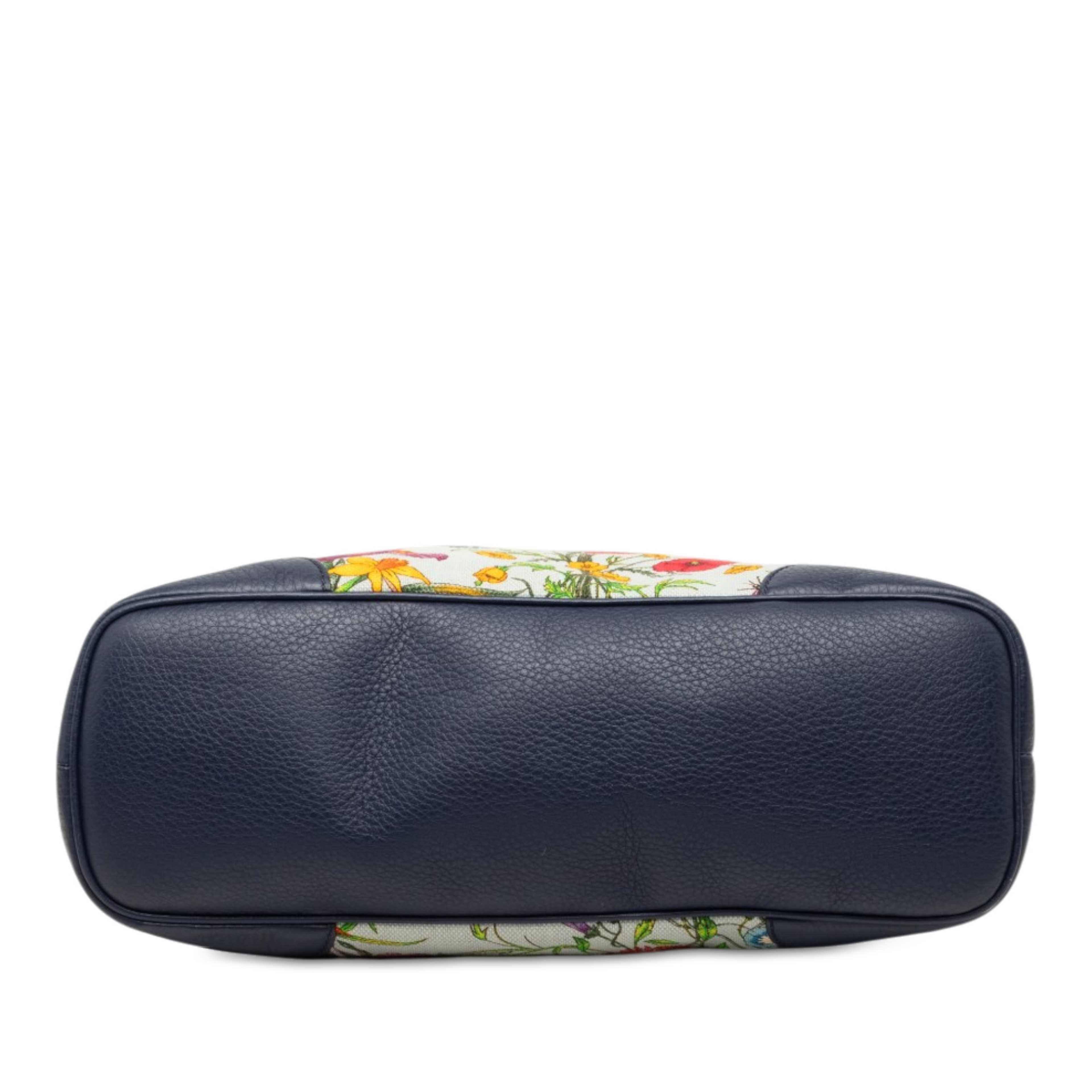 Gucci Medium Canvas Flora Tote, från Luxclusif, i färgen vit. Klicka för att öppna bilden i stort format