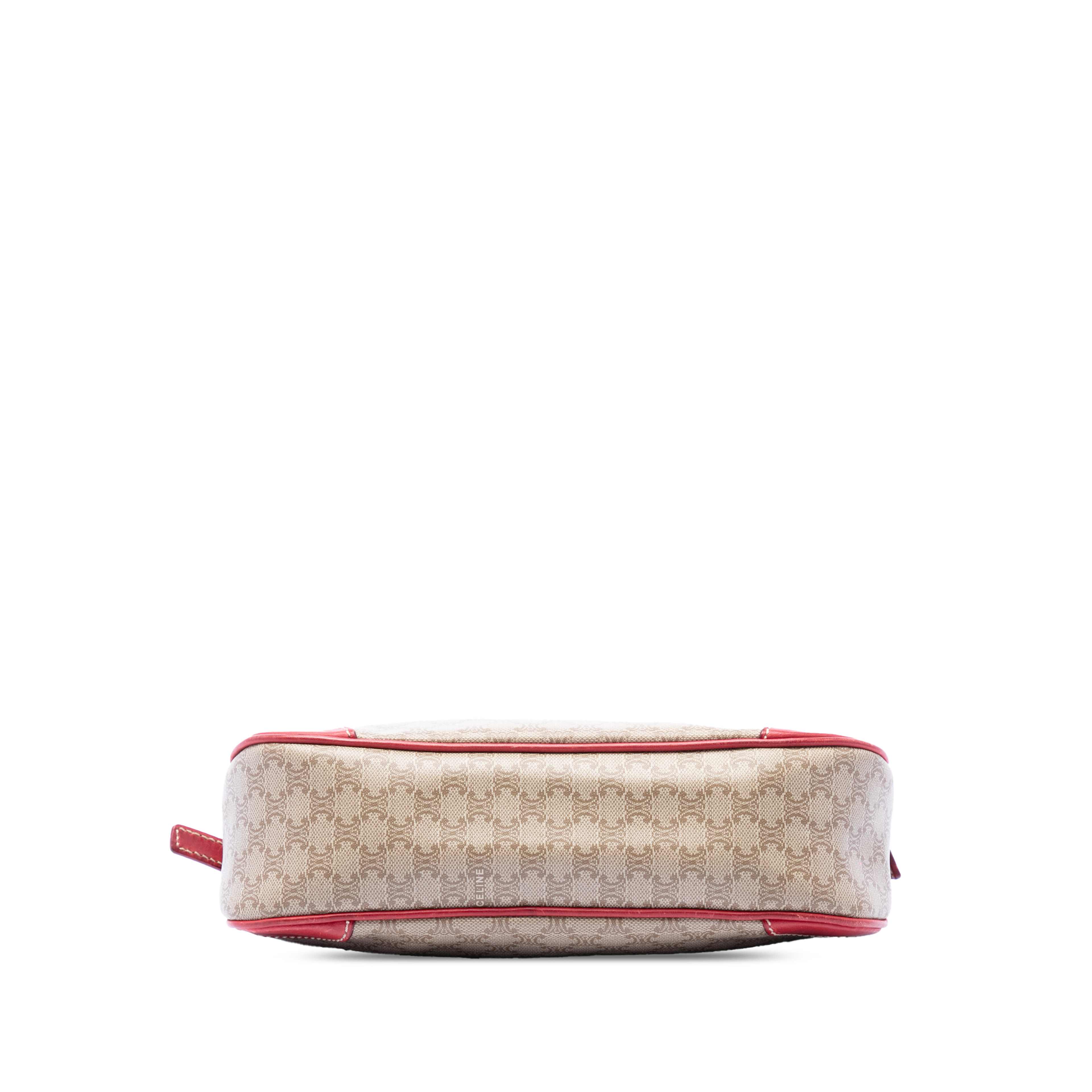 Celine Macadam Coated Canvas Shoulder Bag, från Luxclusif, i färgen röd. Klicka för att öppna bilden i stort format