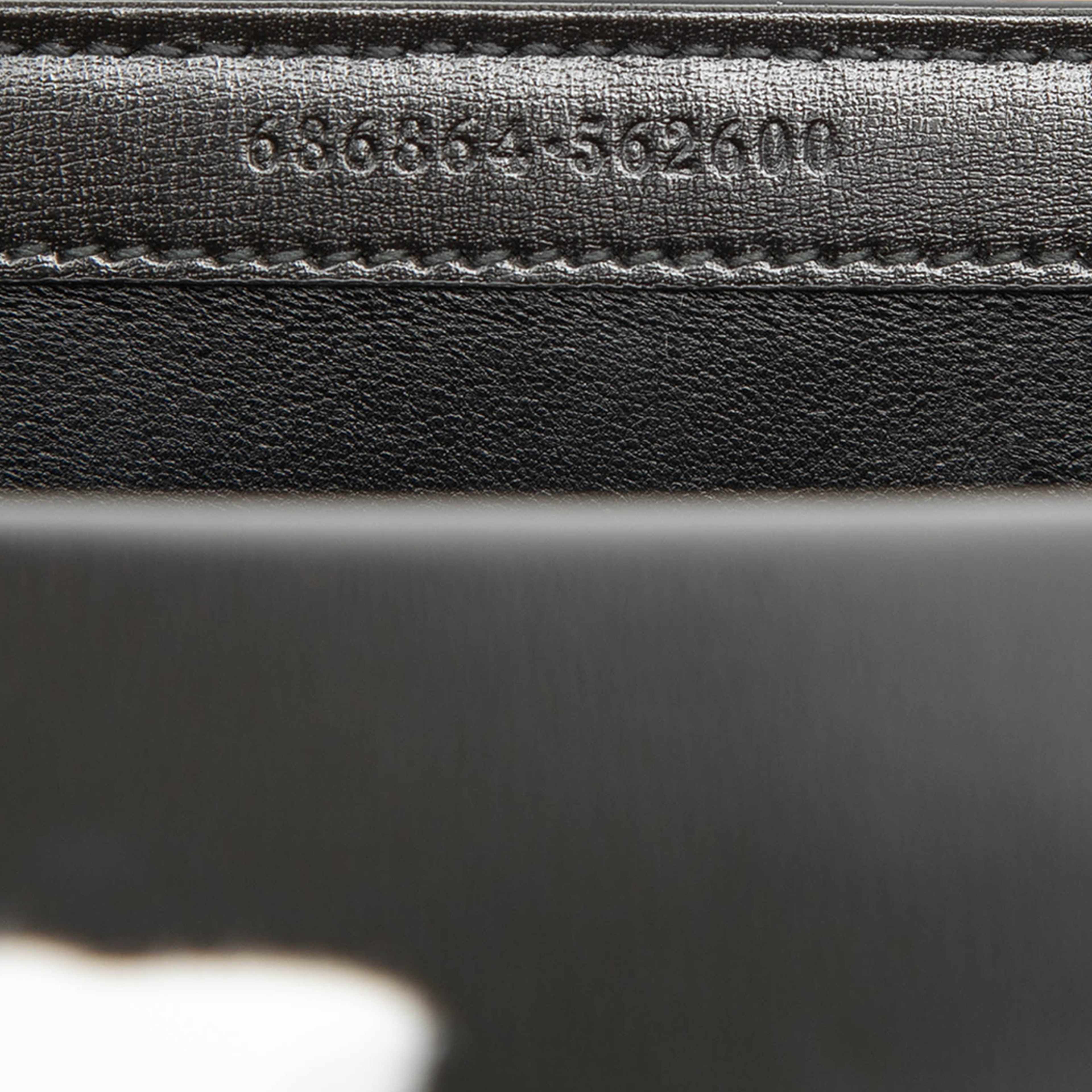 Gucci Mini Calfskin 1947 Bamboo Top Handle Bag, från Luxclusif, i färgen svart. Klicka för att öppna bilden i stort format