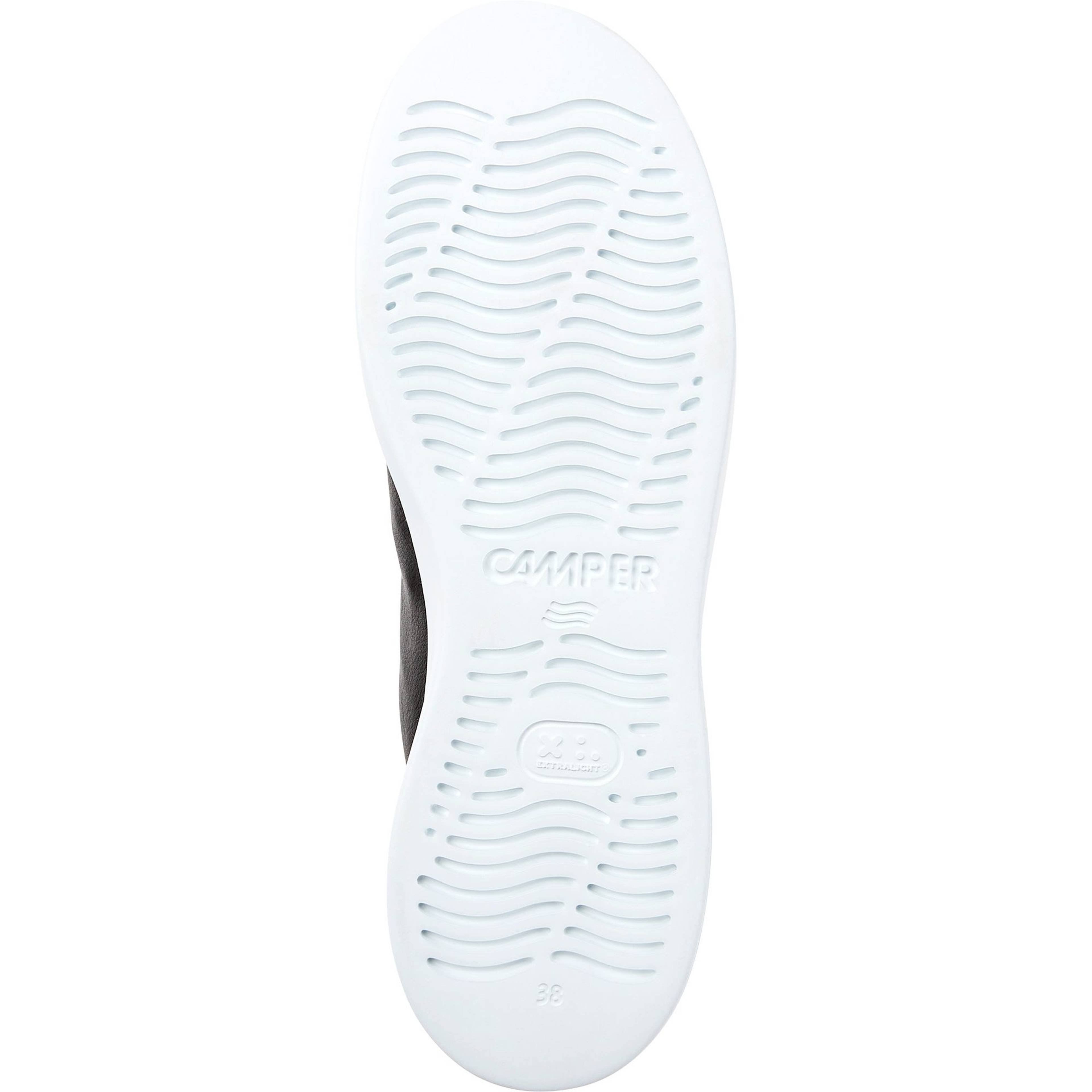 Sneaker Runner Up
