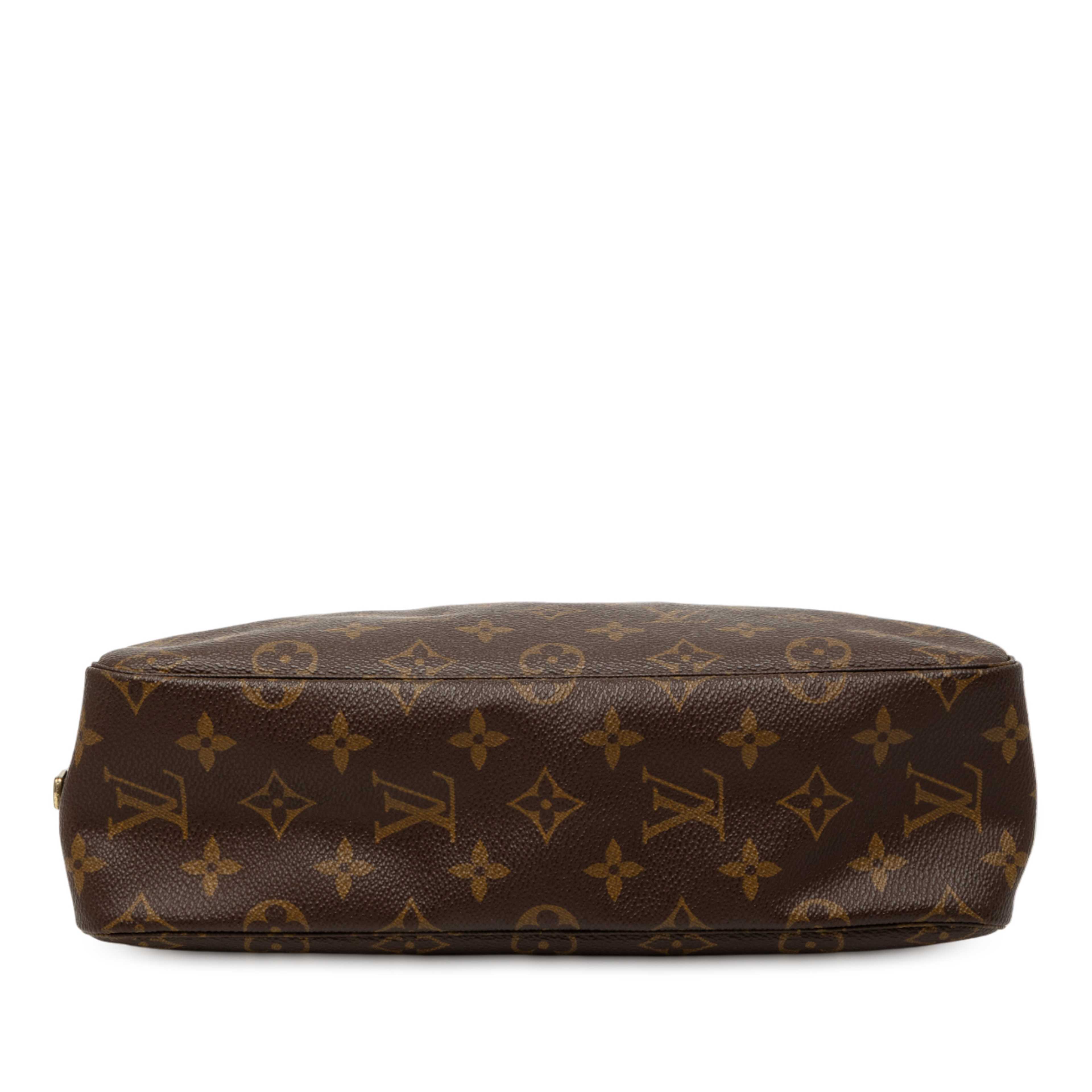 Louis Vuitton Monogram Trousse Toilette 28, från Luxclusif, i färgen brown. Klicka för att öppna bilden i stort format