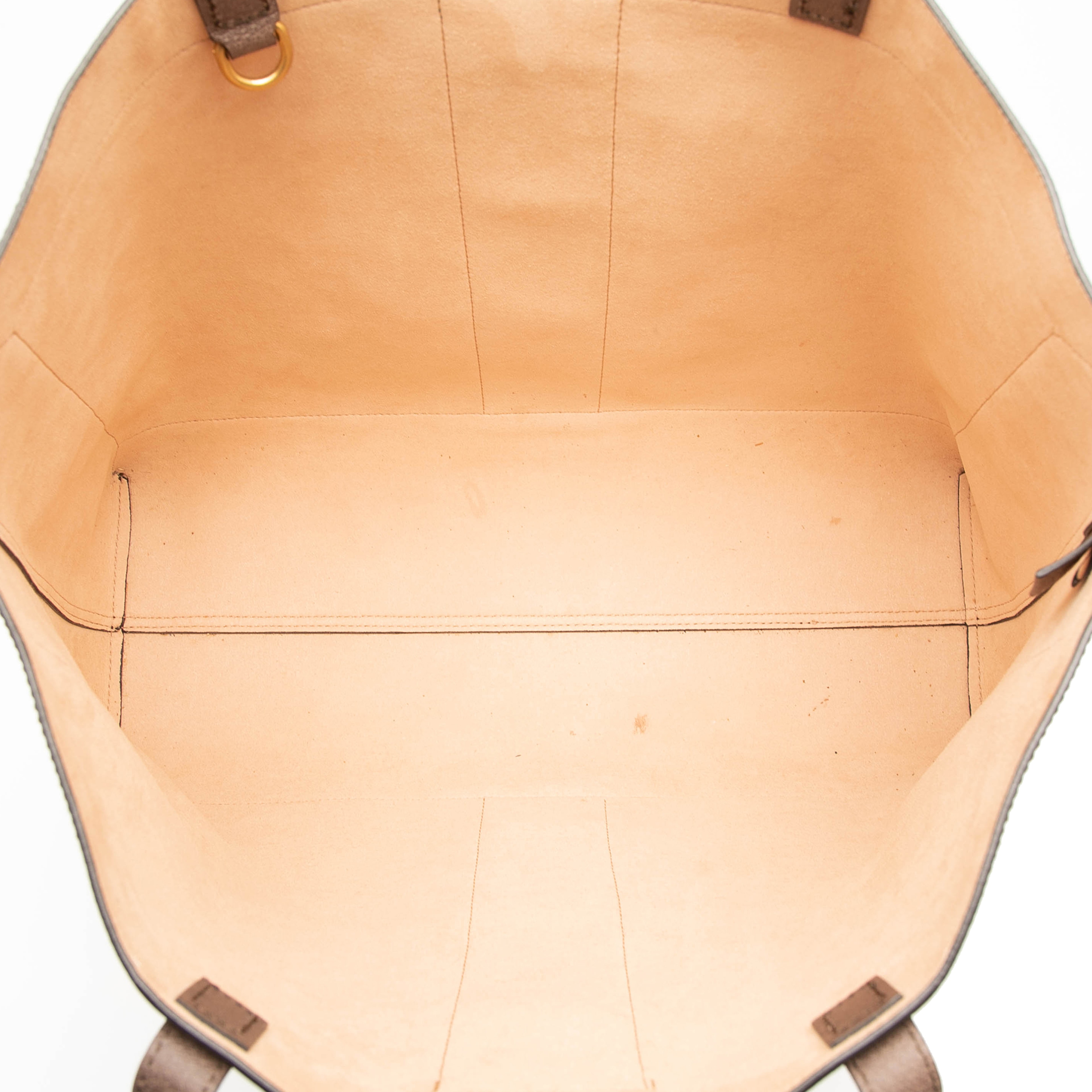 Gucci Gg Supreme Ophidia Tote, från Luxclusif, i färgen beige. Klicka för att öppna bilden i stort format