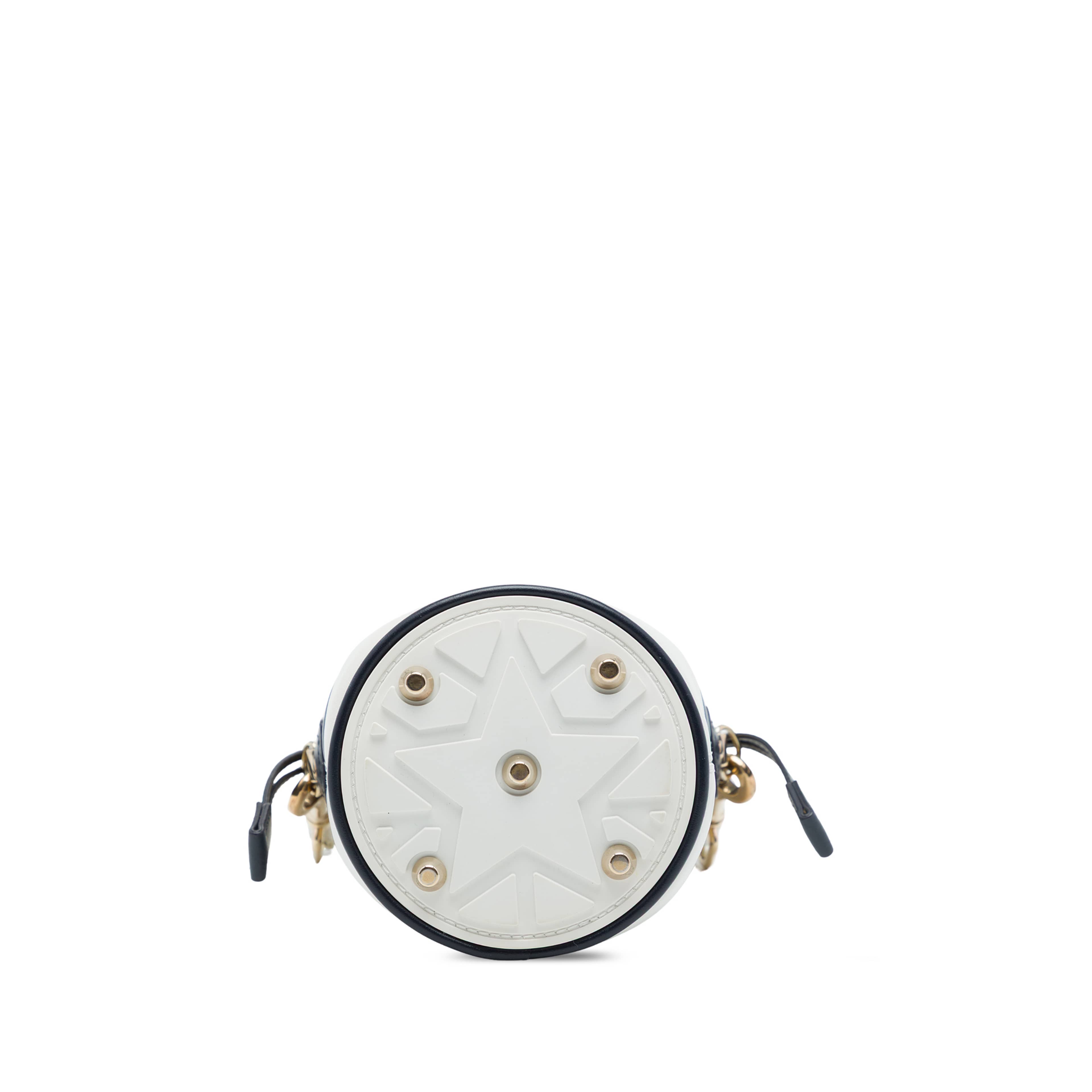Dior Micro Calfskin Vibe Drawstring Bucket Bag, från Luxclusif, i färgen beige. Klicka för att öppna bilden i stort format