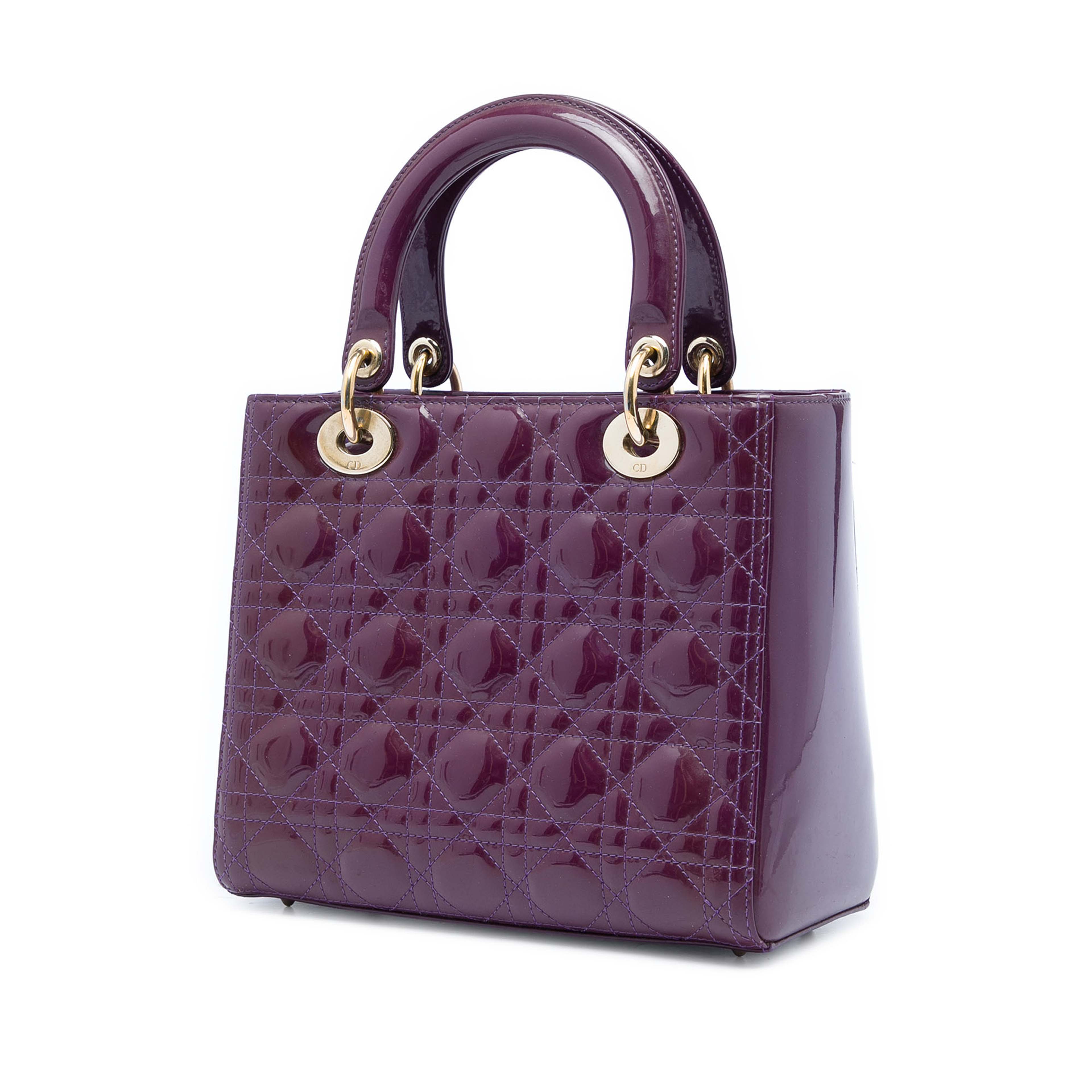 Dior Medium Patent Cannage Lady Dior, från Luxclusif, i färgen purpur. Klicka för att öppna bilden i stort format