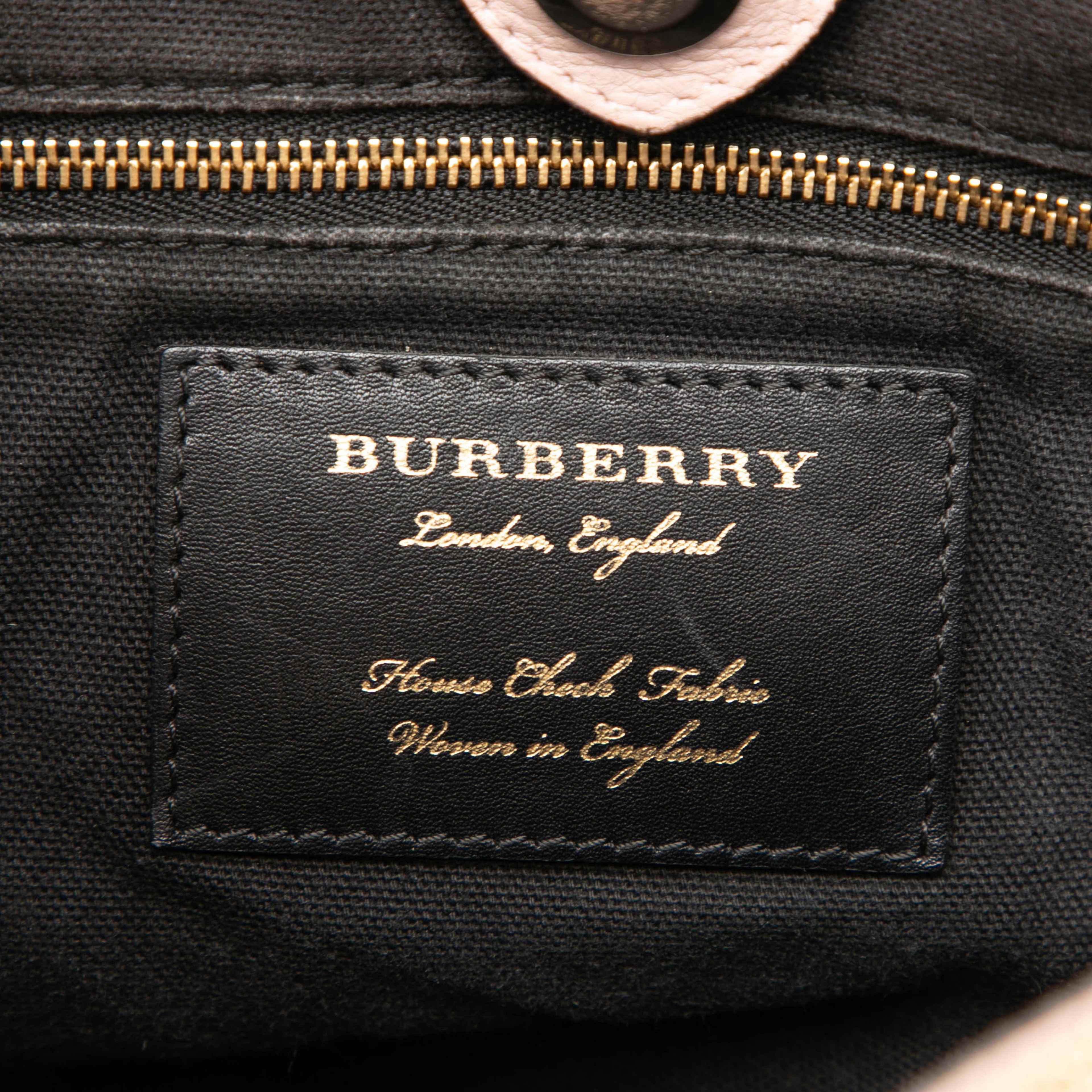 Burberry Medium Leather And House Check Banner Satchel, från Luxclusif, i färgen rosa. Klicka för att öppna bilden i stort format