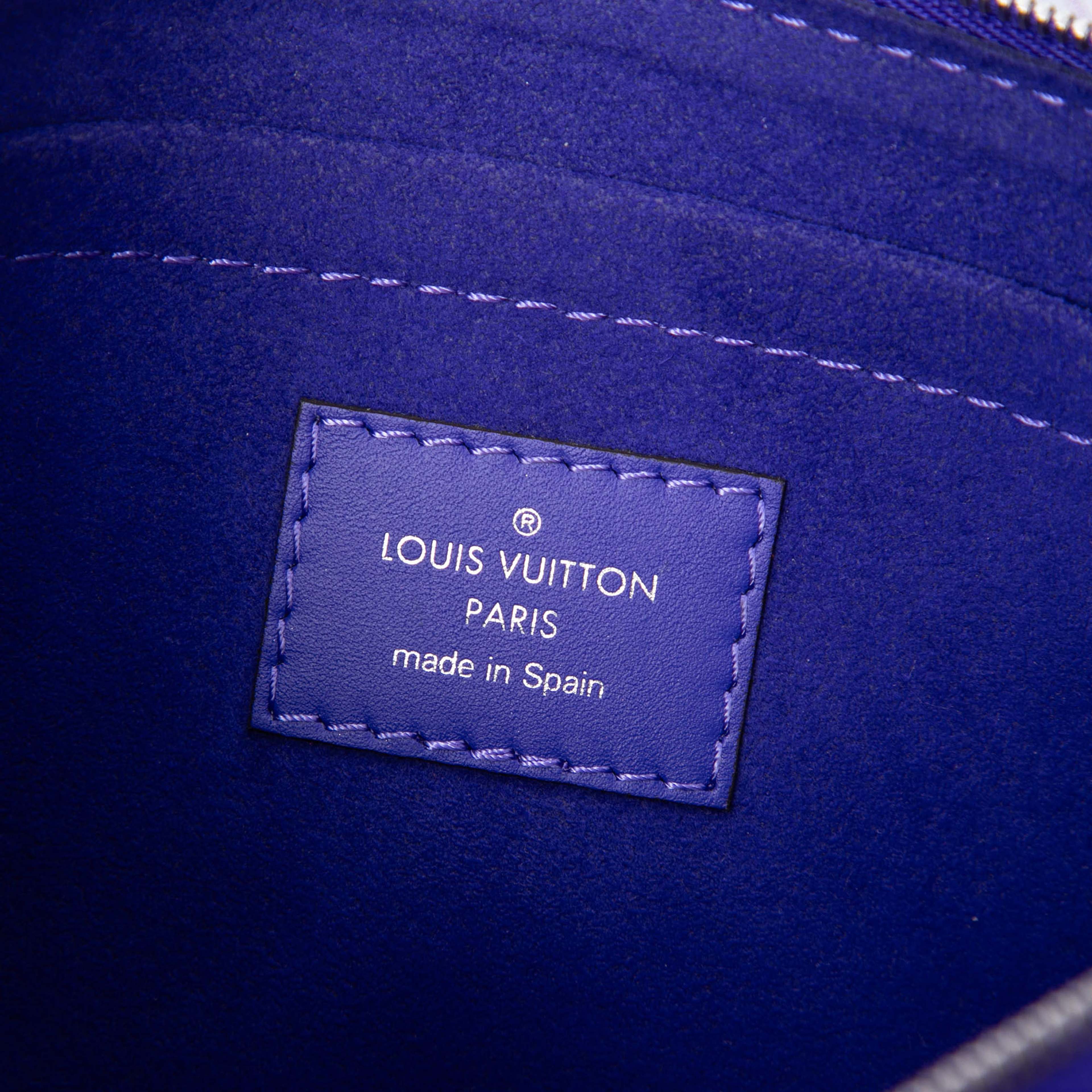 Louis Vuitton Epi Neverfull Pouch, från Luxclusif, i färgen purpur. Klicka för att öppna bilden i stort format