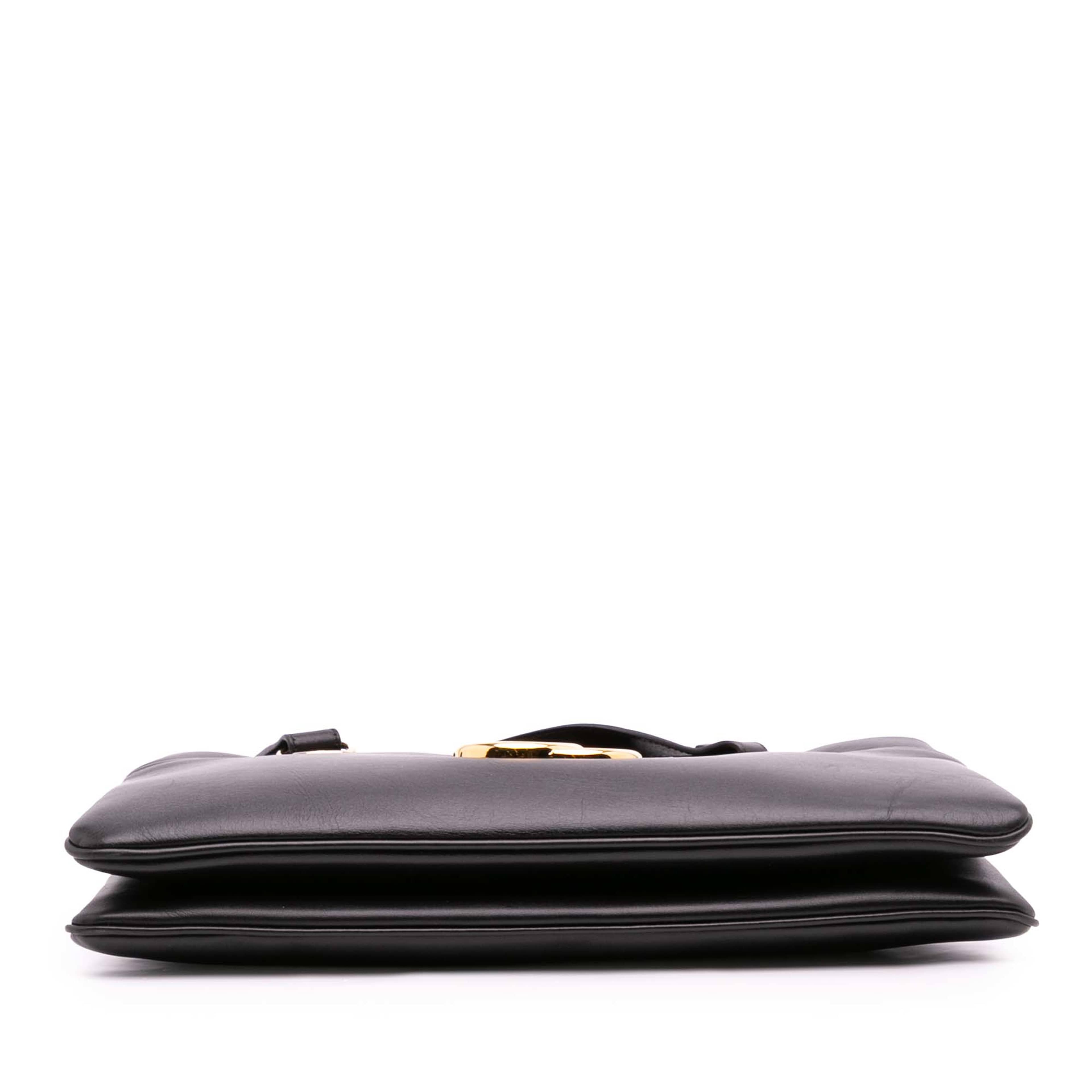 Gucci Leather Arli Shoulder Bag, från Luxclusif, i färgen black. Klicka för att öppna bilden i stort format