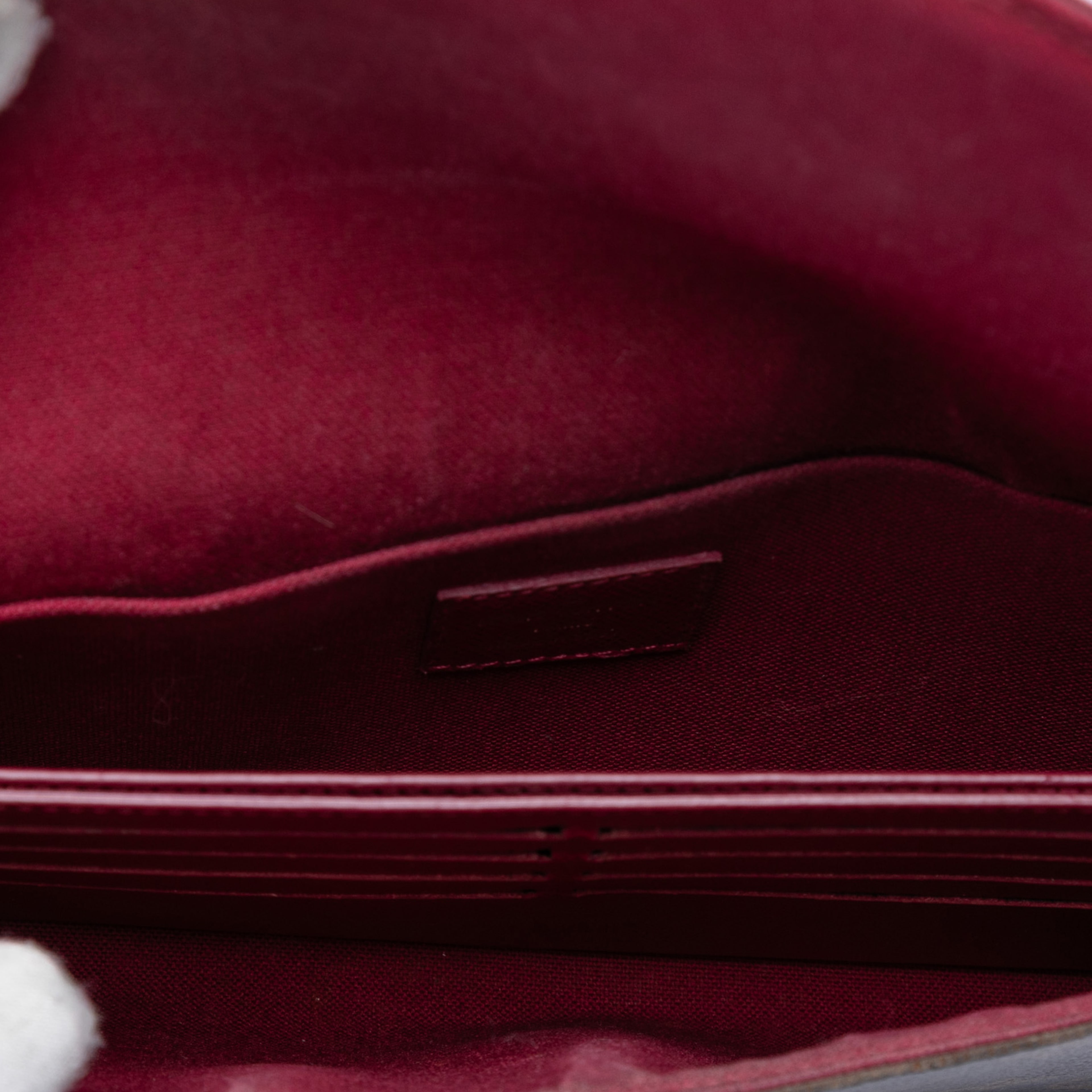 Louis Vuitton Monogram Pochette Felicie, från Luxclusif, i färgen brown. Klicka för att öppna bilden i stort format